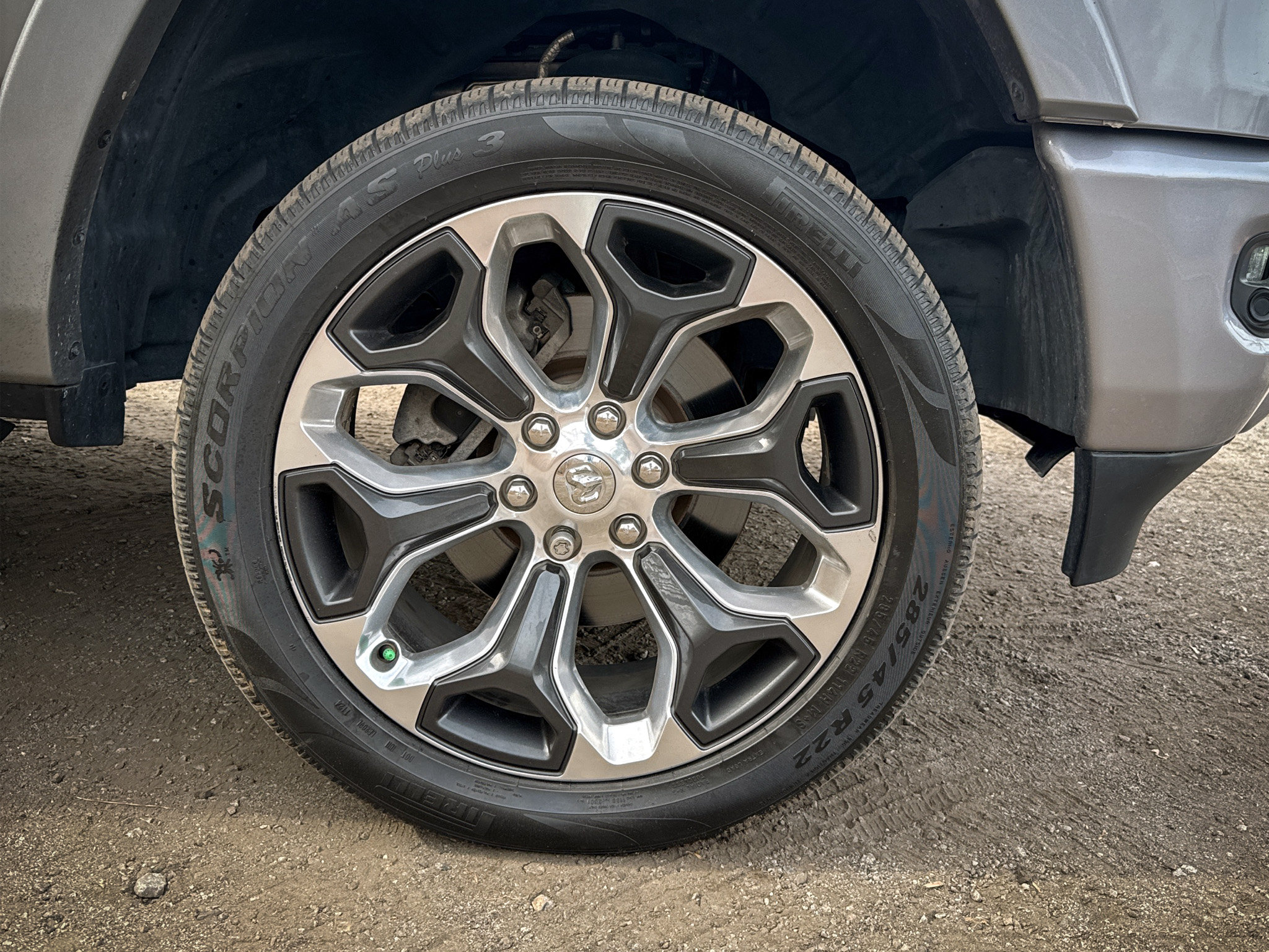 RAM 1500 Limited 4x4 Crew Cab 5'7" Box 2022