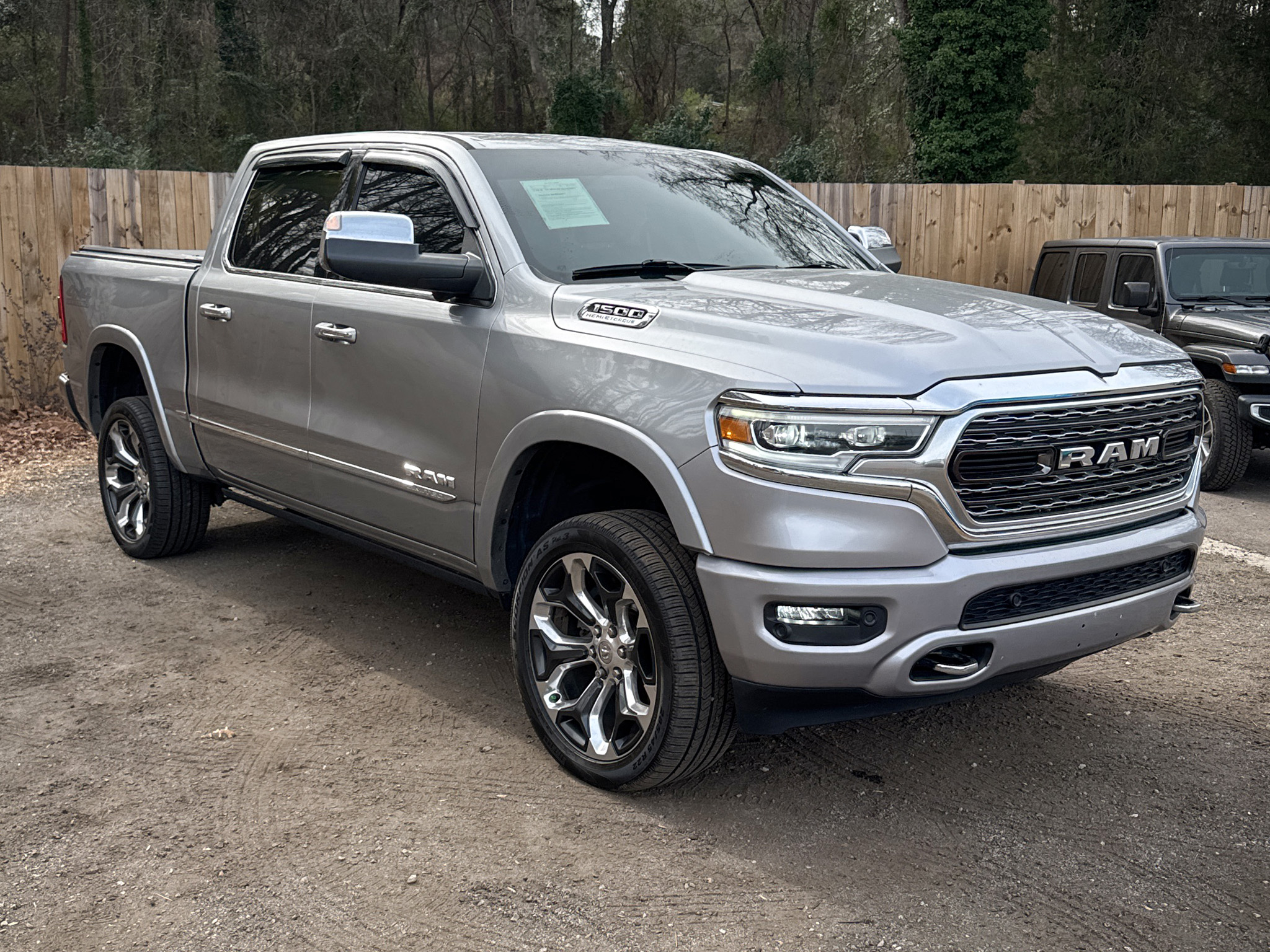 RAM 1500 Limited 4x4 Crew Cab 5'7" Box 2022