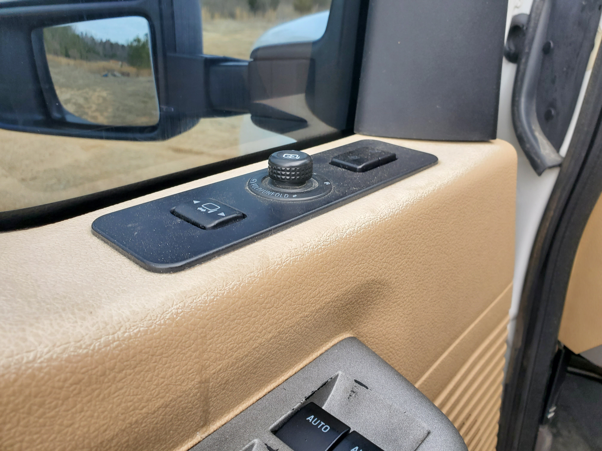 Ford Super Duty F-350 DRW 4WD Crew Cab 172" Lariat 2015