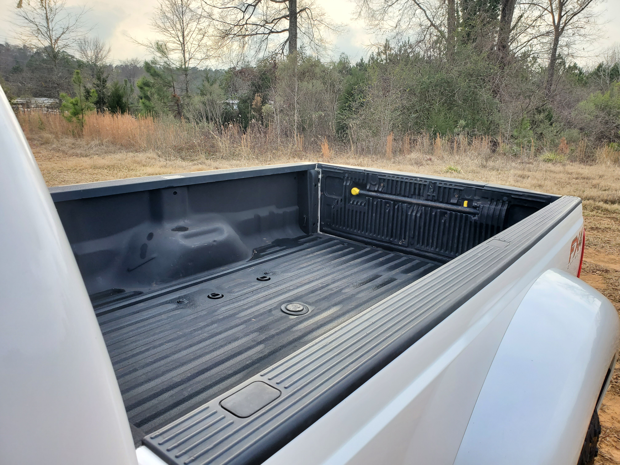 Ford Super Duty F-350 DRW 4WD Crew Cab 172" Lariat 2015