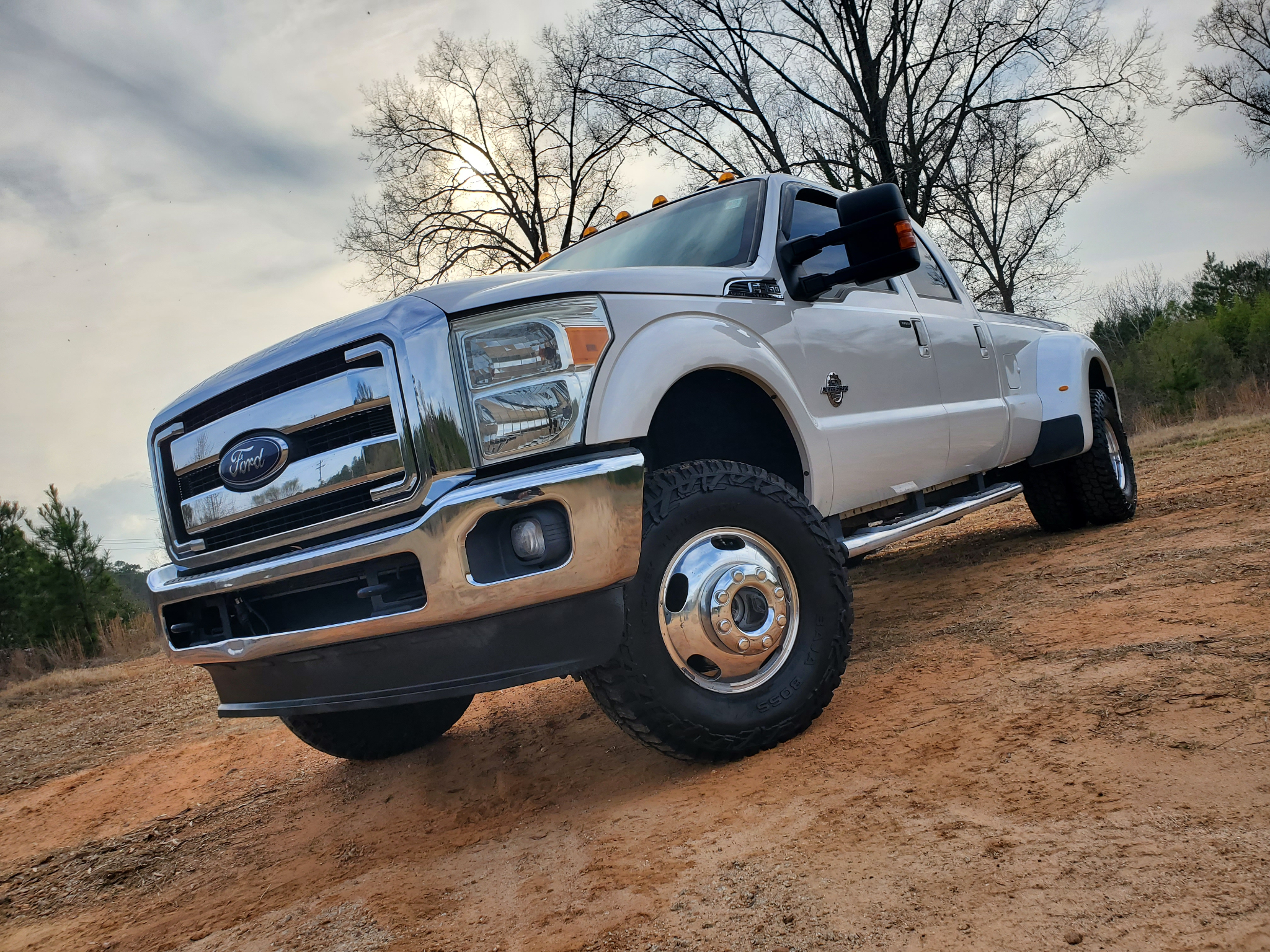 Ford Super Duty F-350 DRW 4WD Crew Cab 172" Lariat 2015