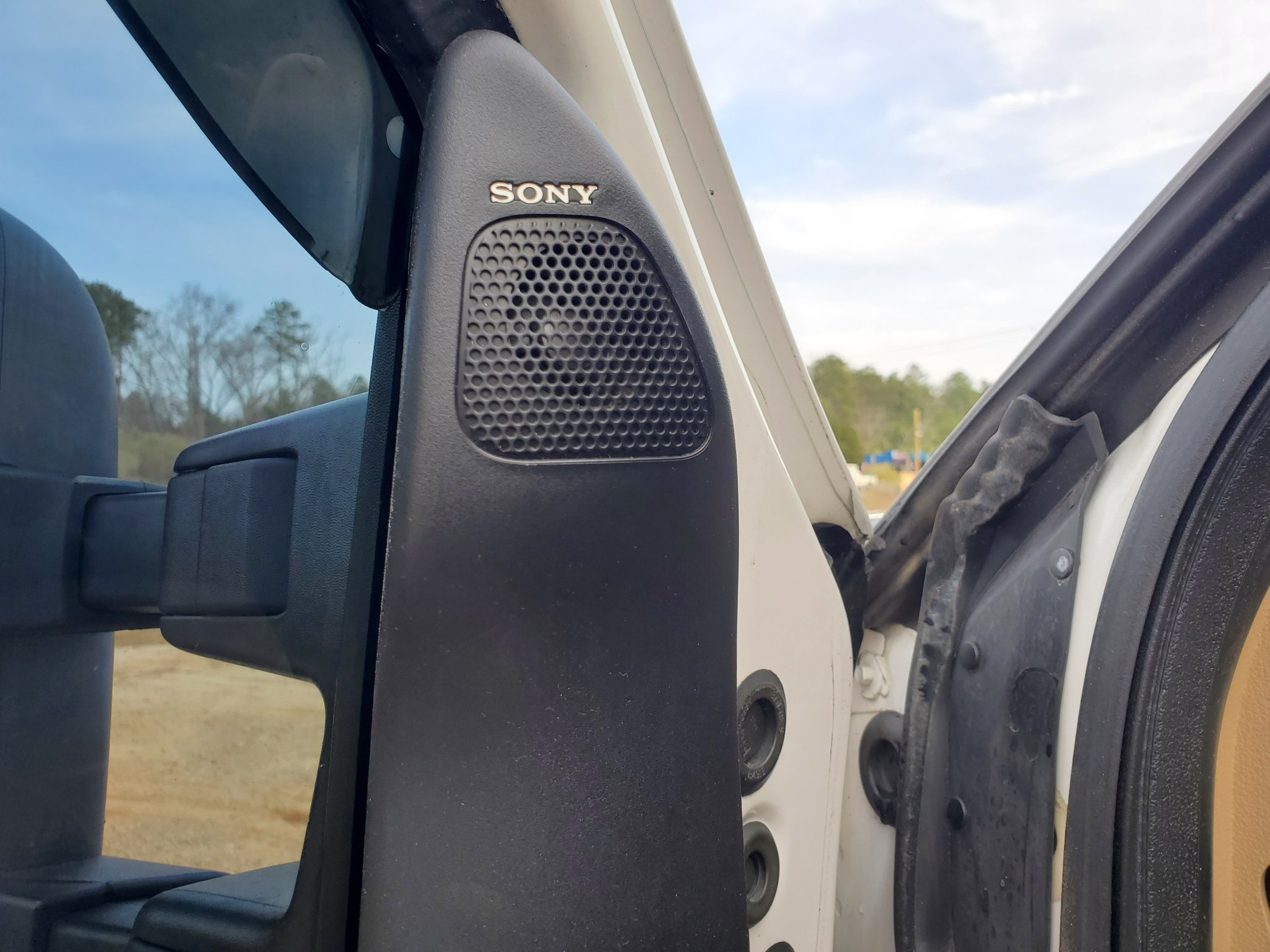 Ford Super Duty F-350 DRW 4WD Crew Cab 172" Lariat 2015