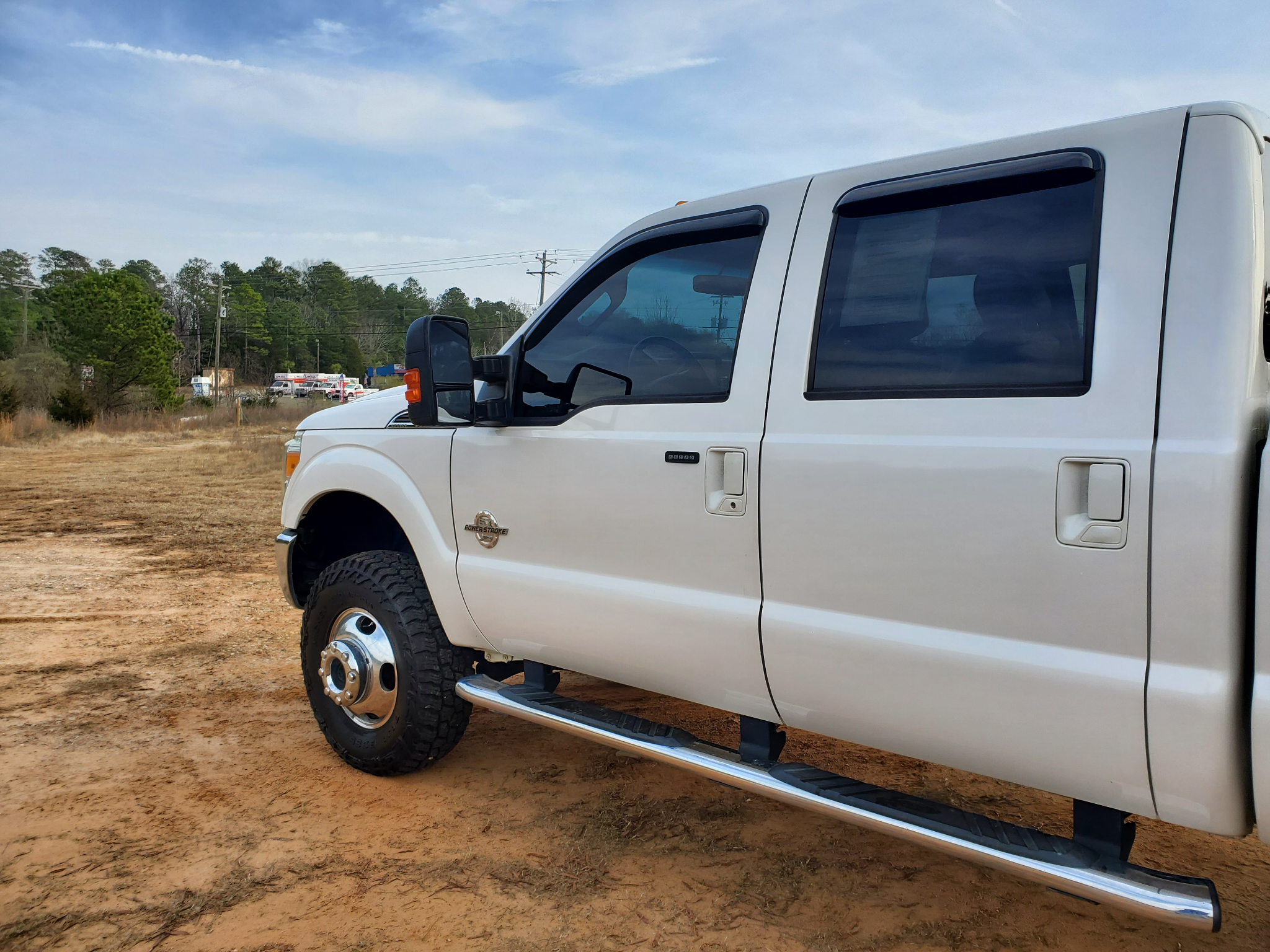 Ford Super Duty F-350 DRW 4WD Crew Cab 172" Lariat 2015