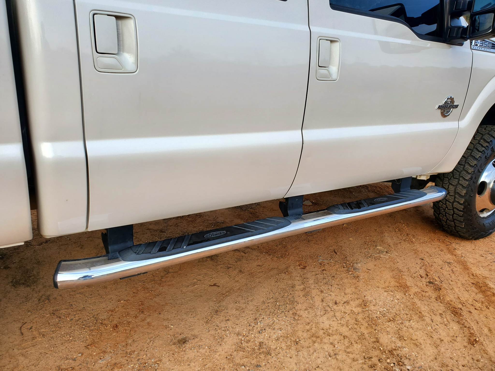 Ford Super Duty F-350 DRW 4WD Crew Cab 172" Lariat 2015