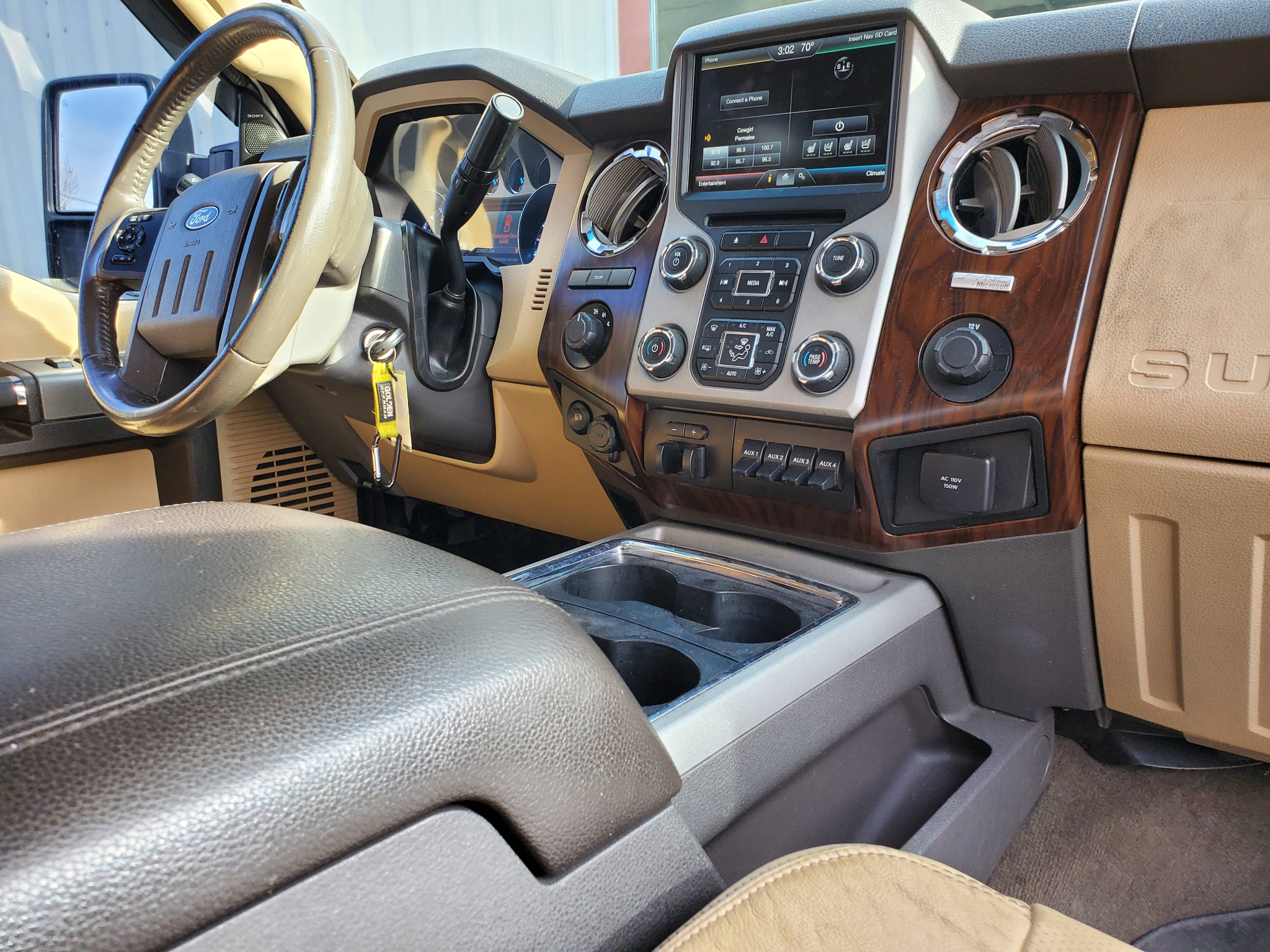 Ford Super Duty F-350 DRW 4WD Crew Cab 172" Lariat 2015