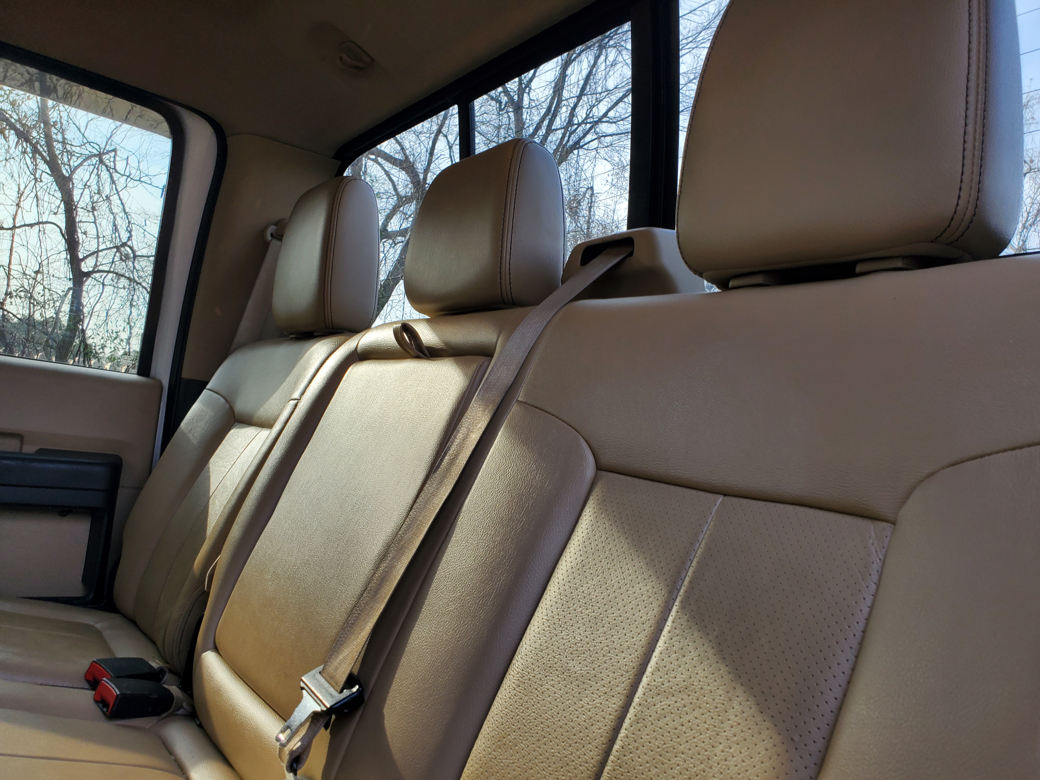 Ford Super Duty F-350 DRW 4WD Crew Cab 172" Lariat 2015