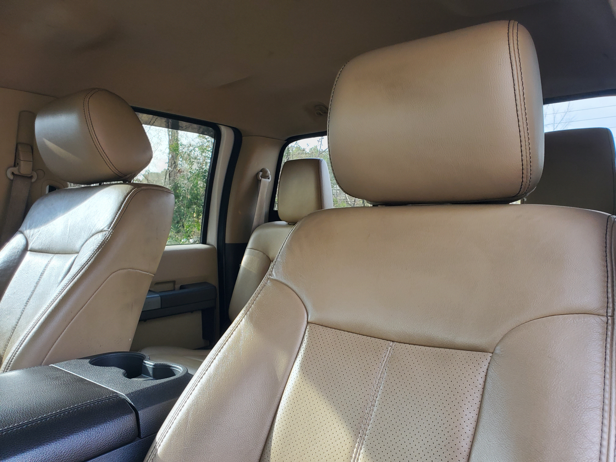 Ford Super Duty F-350 DRW 4WD Crew Cab 172" Lariat 2015