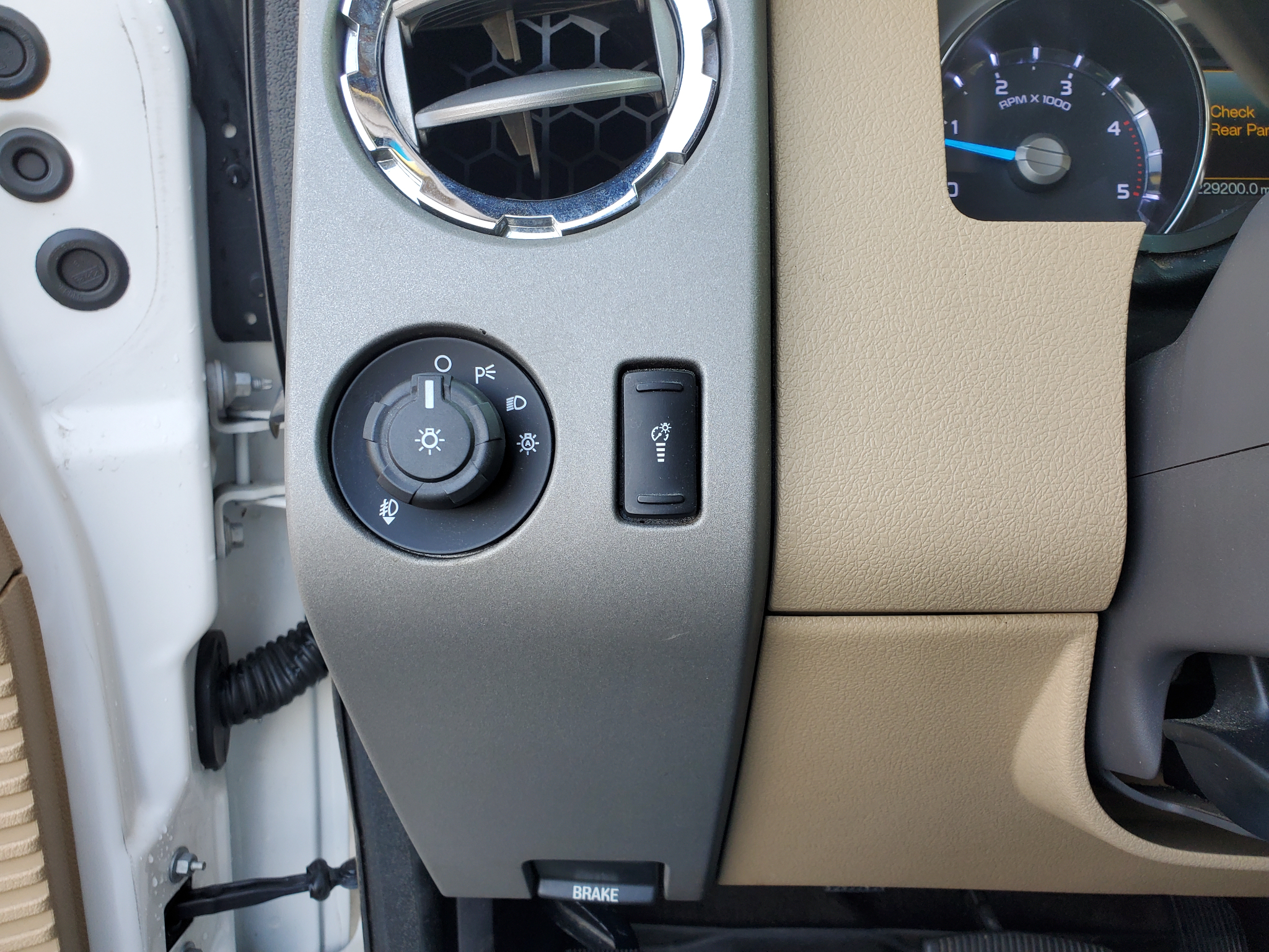 Ford Super Duty F-350 DRW 4WD Crew Cab 172" Lariat 2015