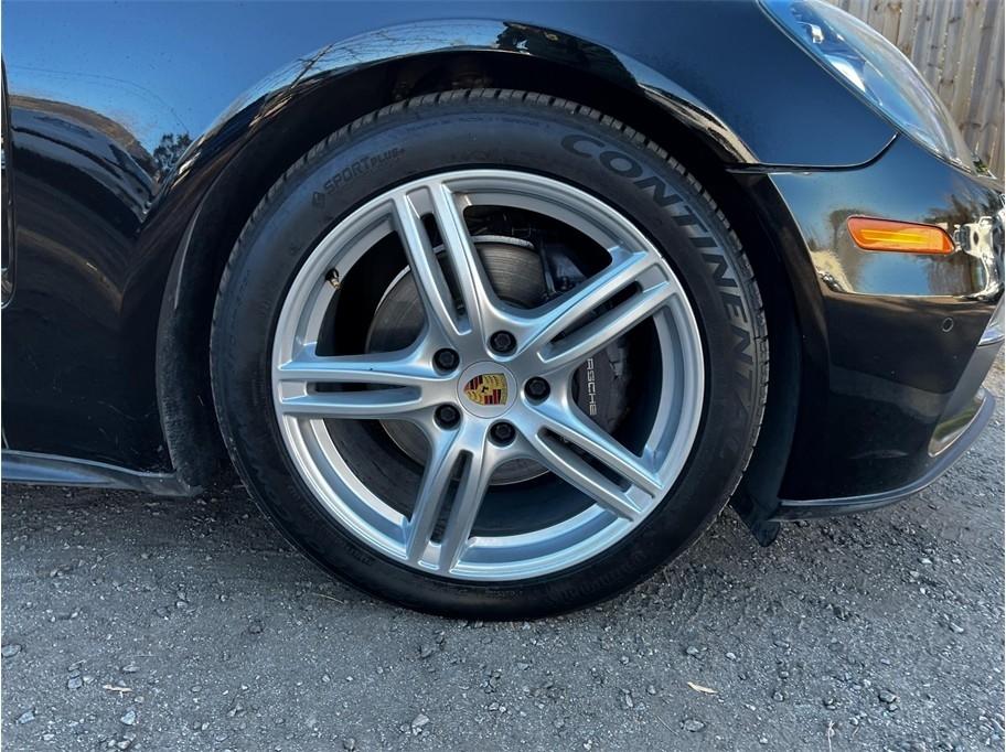 Porsche Panamera 4 2019