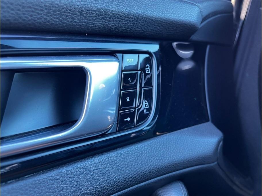 Porsche Panamera 4 2019