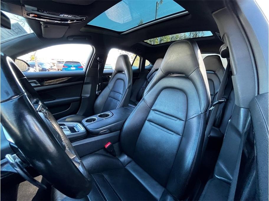 Porsche Panamera 4 2019