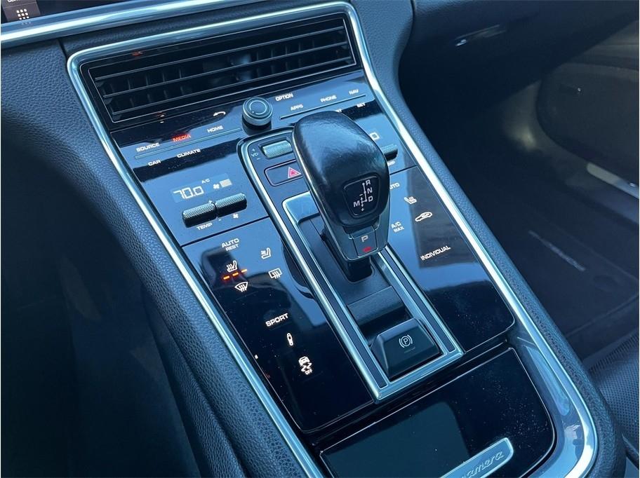 Porsche Panamera 4 2019