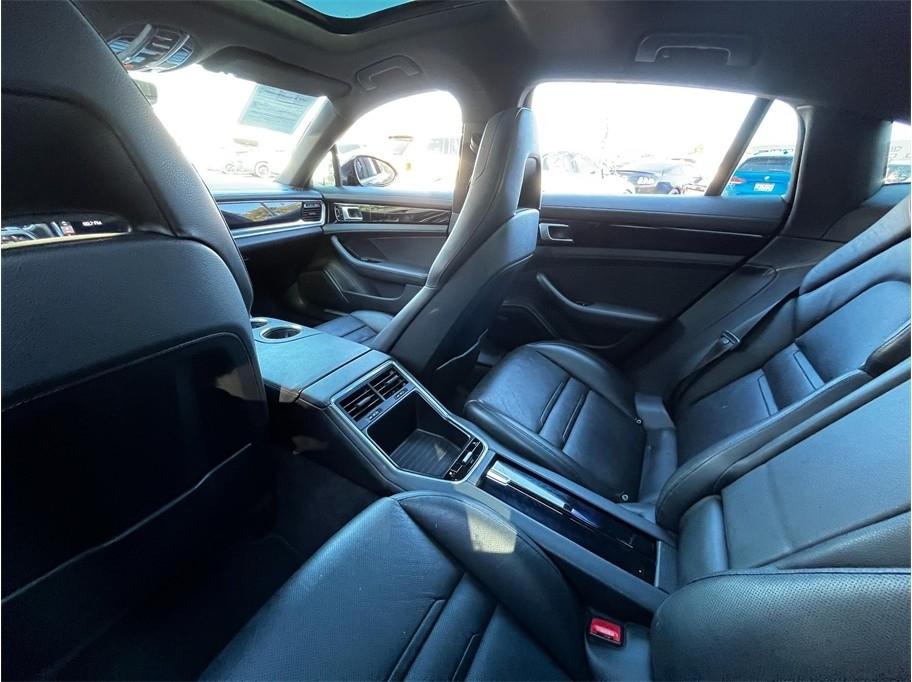 Porsche Panamera 4 2019