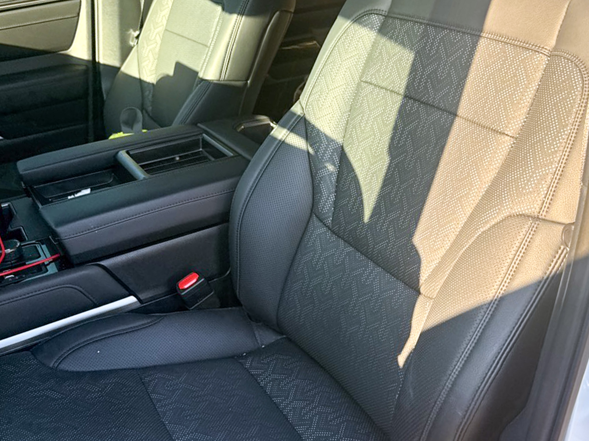 Toyota Tundra 4WD Limited Hybrid CrewMax 5.5' Bed (Natl) 2025