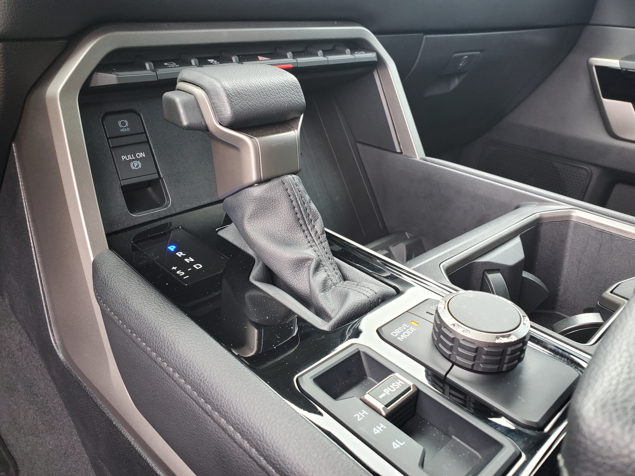 Toyota Tundra 4WD  2025