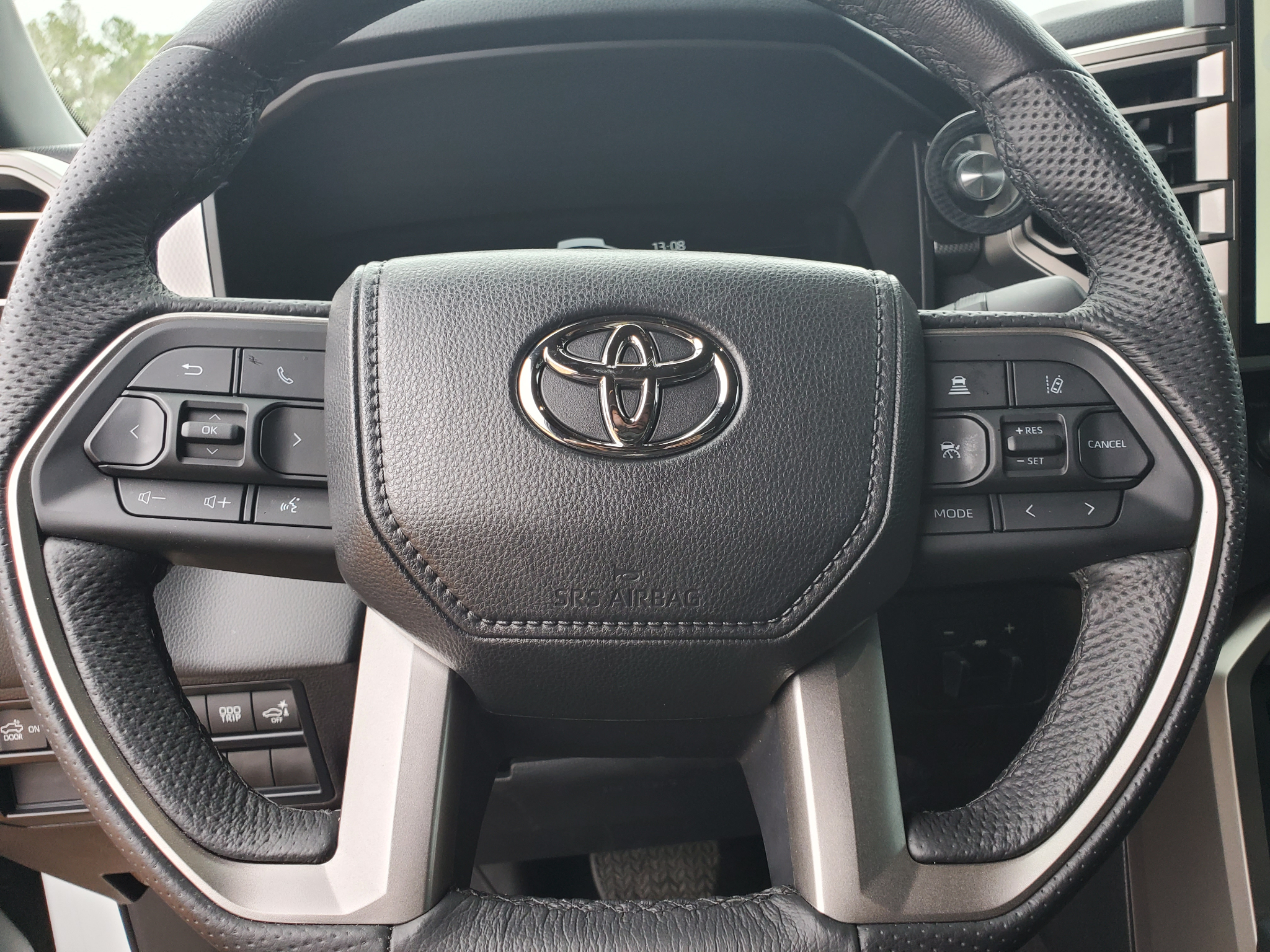 Toyota Tundra 4WD  2025