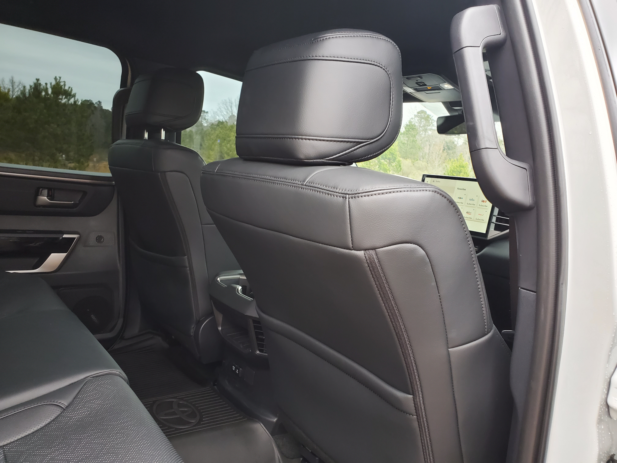 Toyota Tundra 4WD  2025