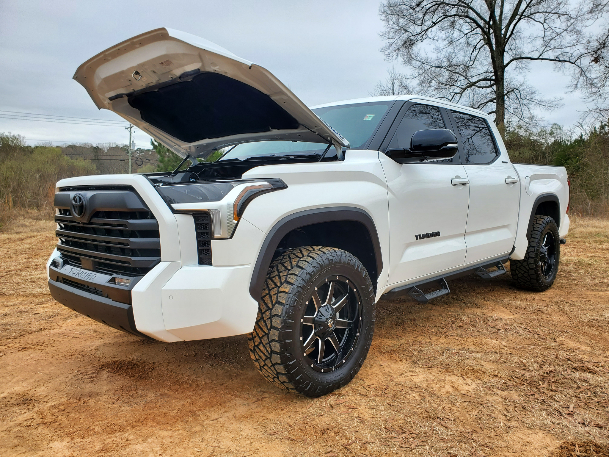 Toyota Tundra 4WD  2025