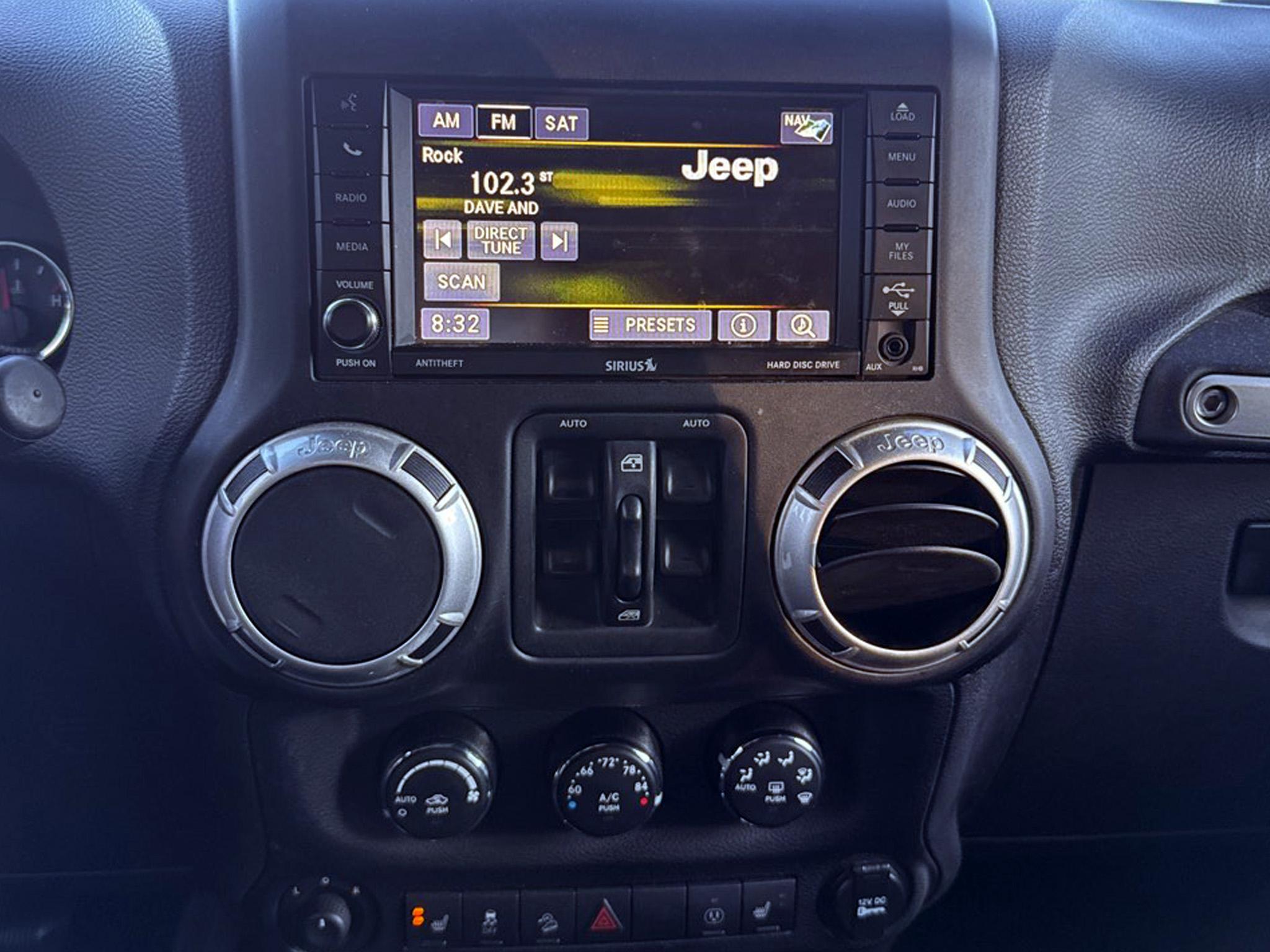 Jeep Wrangler Unlimited 4WD 4dr Rubicon X 2014