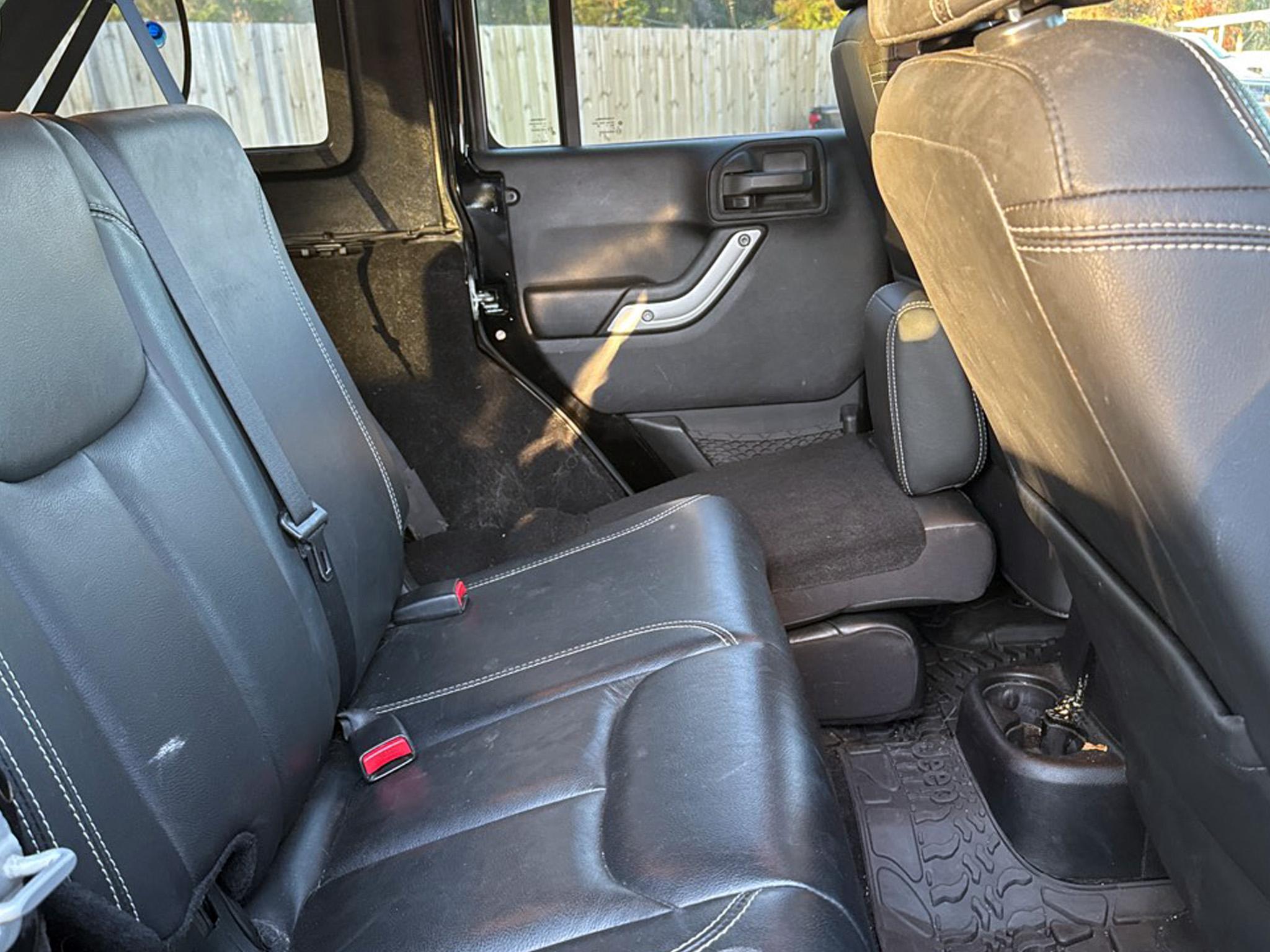 Jeep Wrangler Unlimited 4WD 4dr Rubicon X 2014