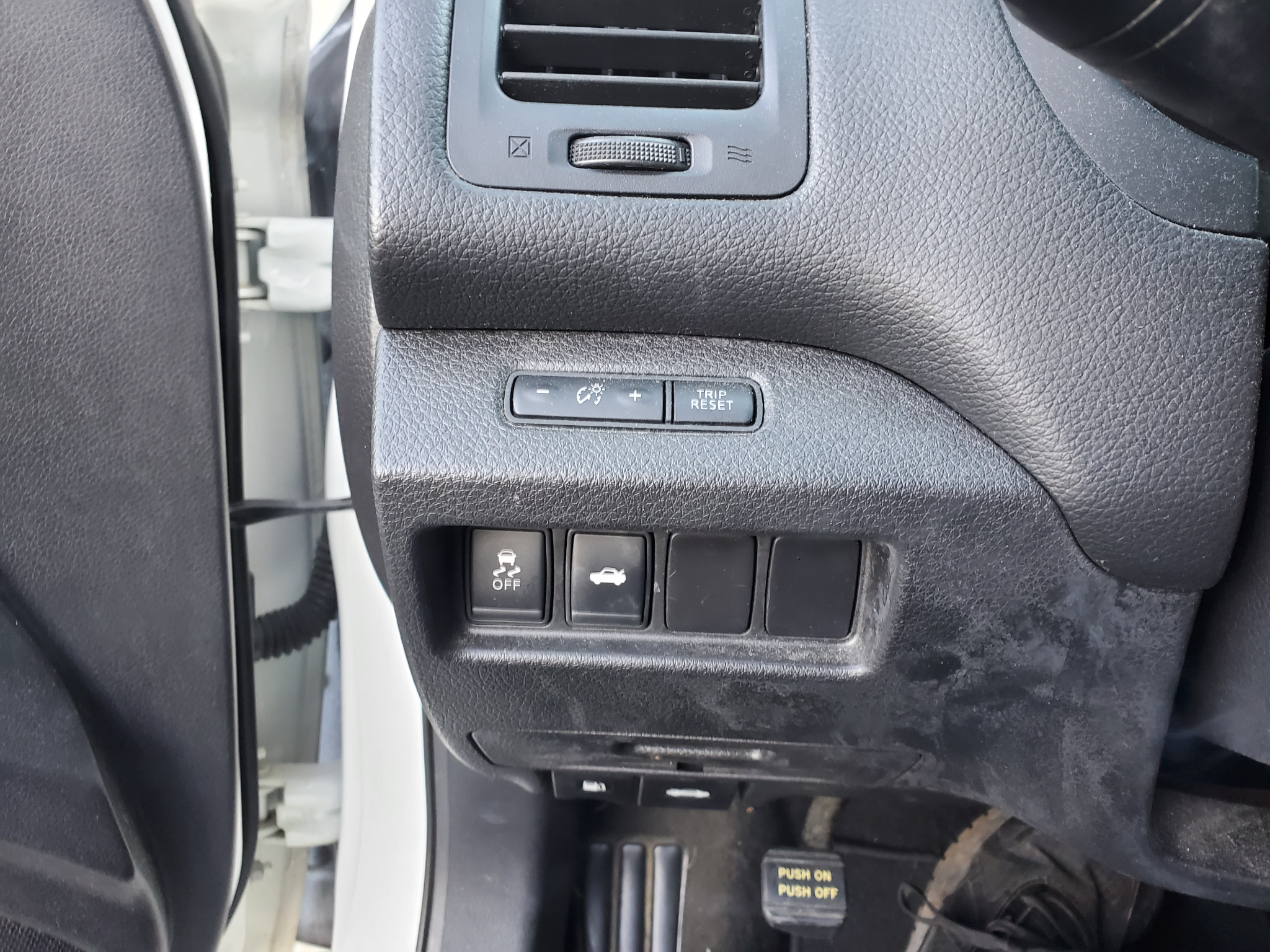 Nissan Altima 4dr Sdn I4 2.5 S 2013