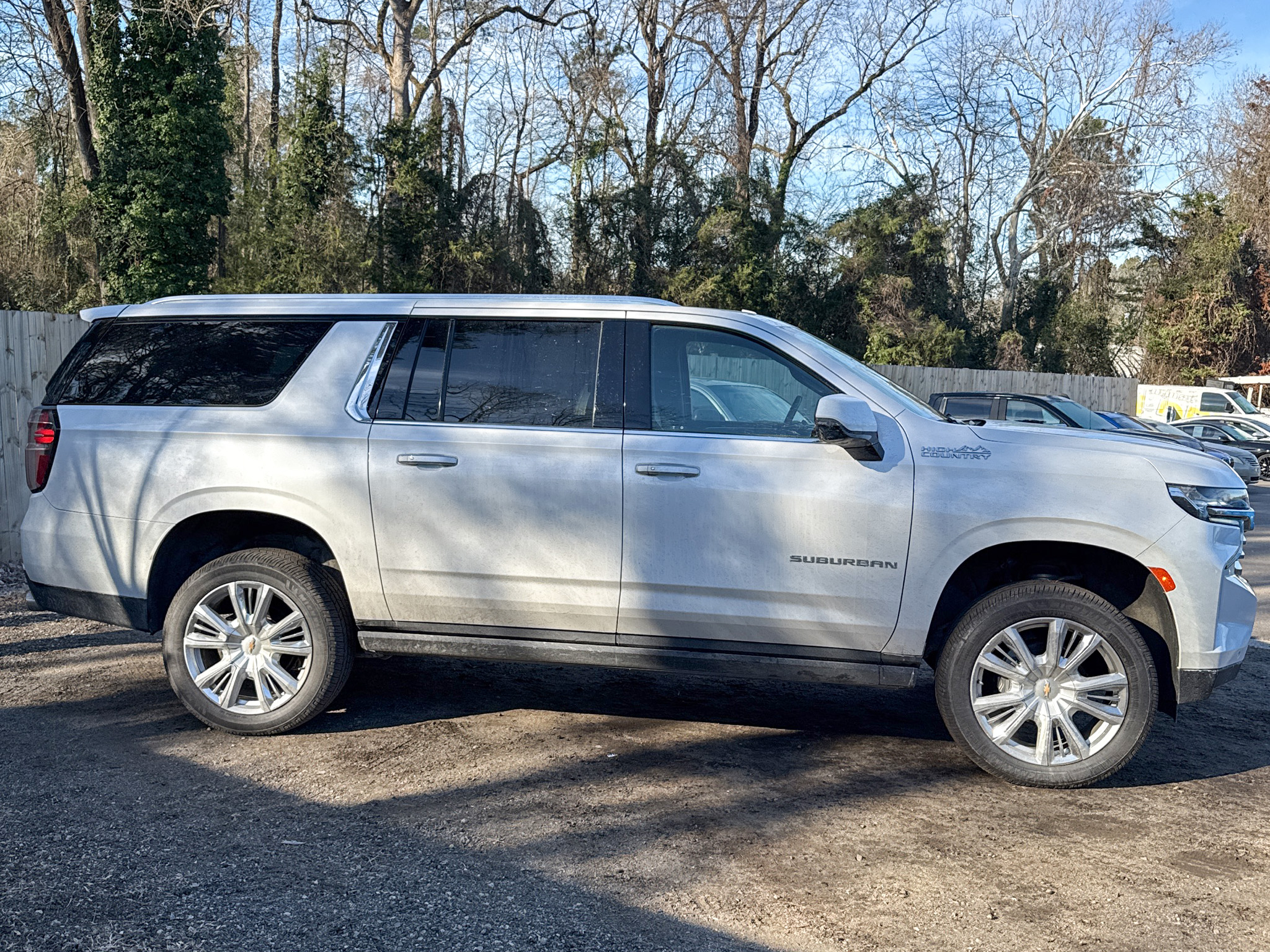 Chevrolet Suburban 4WD 4dr High Country 2021