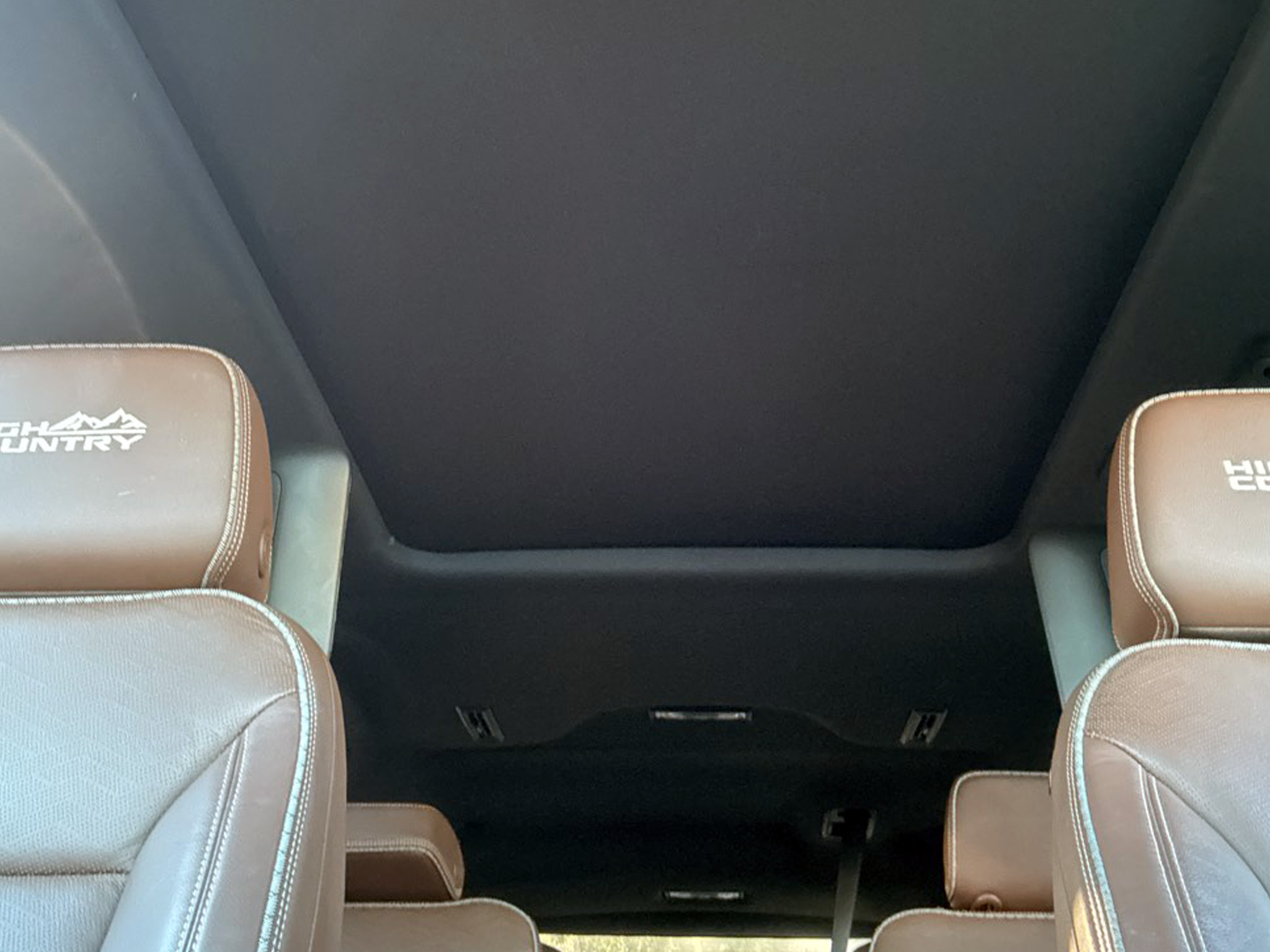 Chevrolet Suburban 4WD 4dr High Country 2021