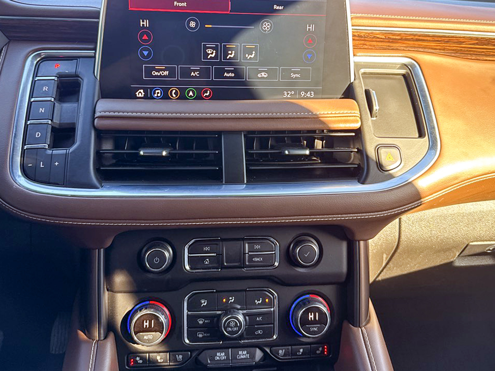 Chevrolet Suburban 4WD 4dr High Country 2021