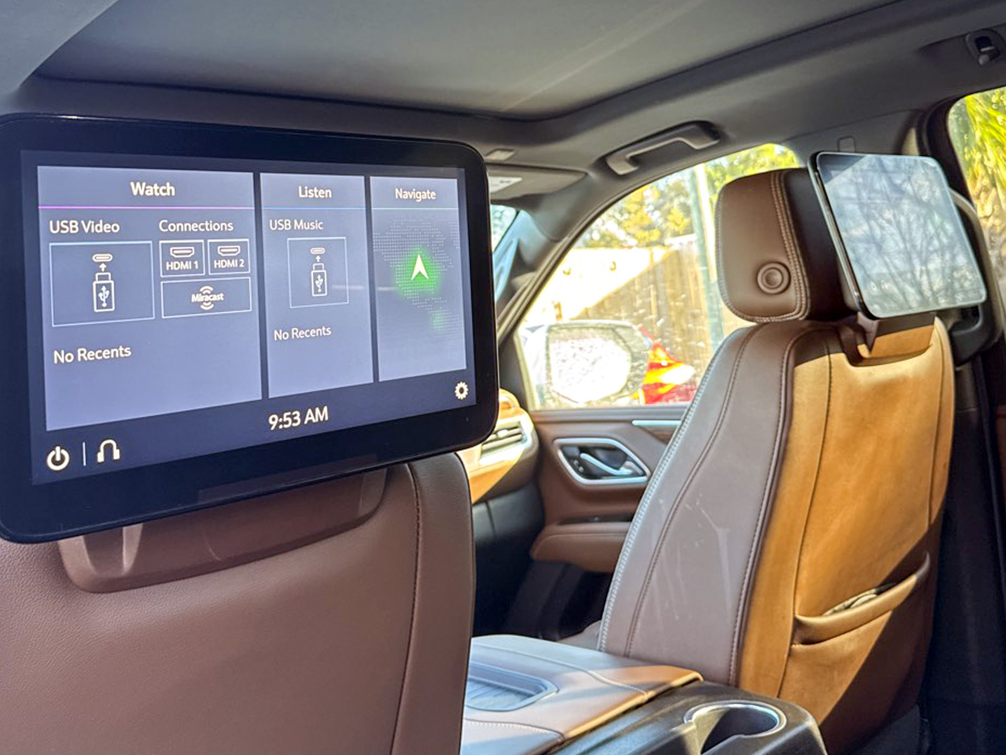 Chevrolet Suburban 4WD 4dr High Country 2021