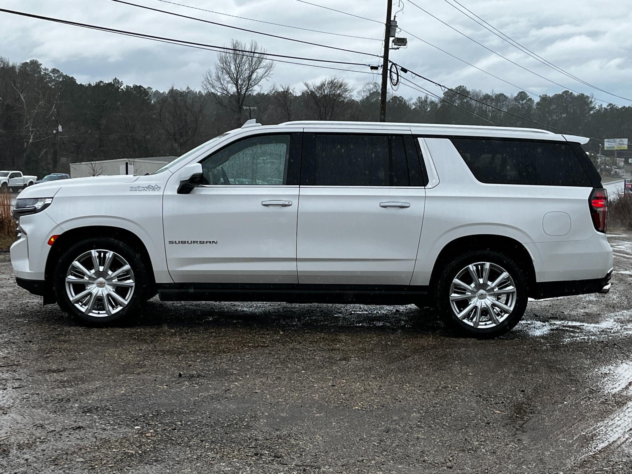 Chevrolet Suburban 4WD 4dr High Country 2021
