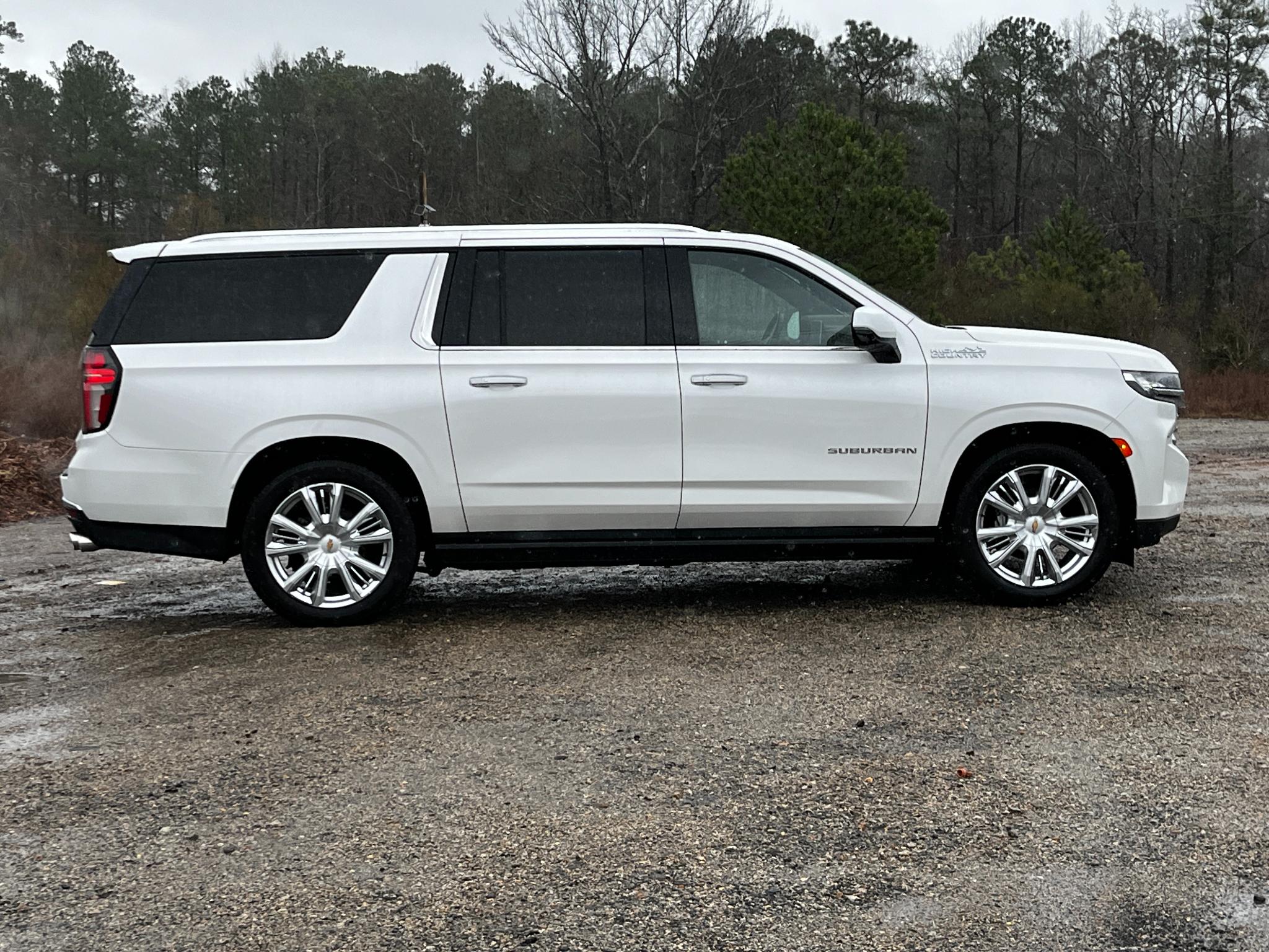 Chevrolet Suburban 4WD 4dr High Country 2021