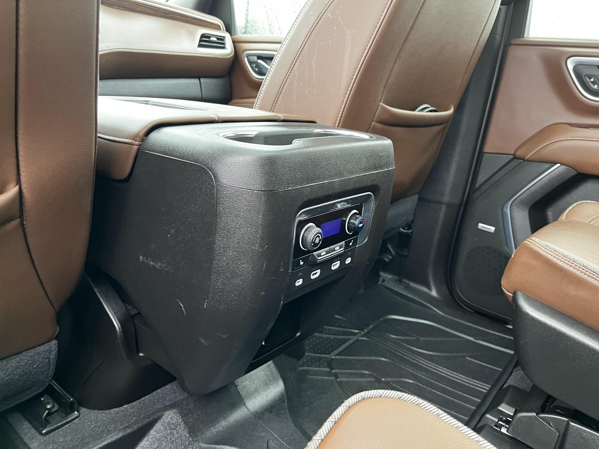 Chevrolet Suburban 4WD 4dr High Country 2021