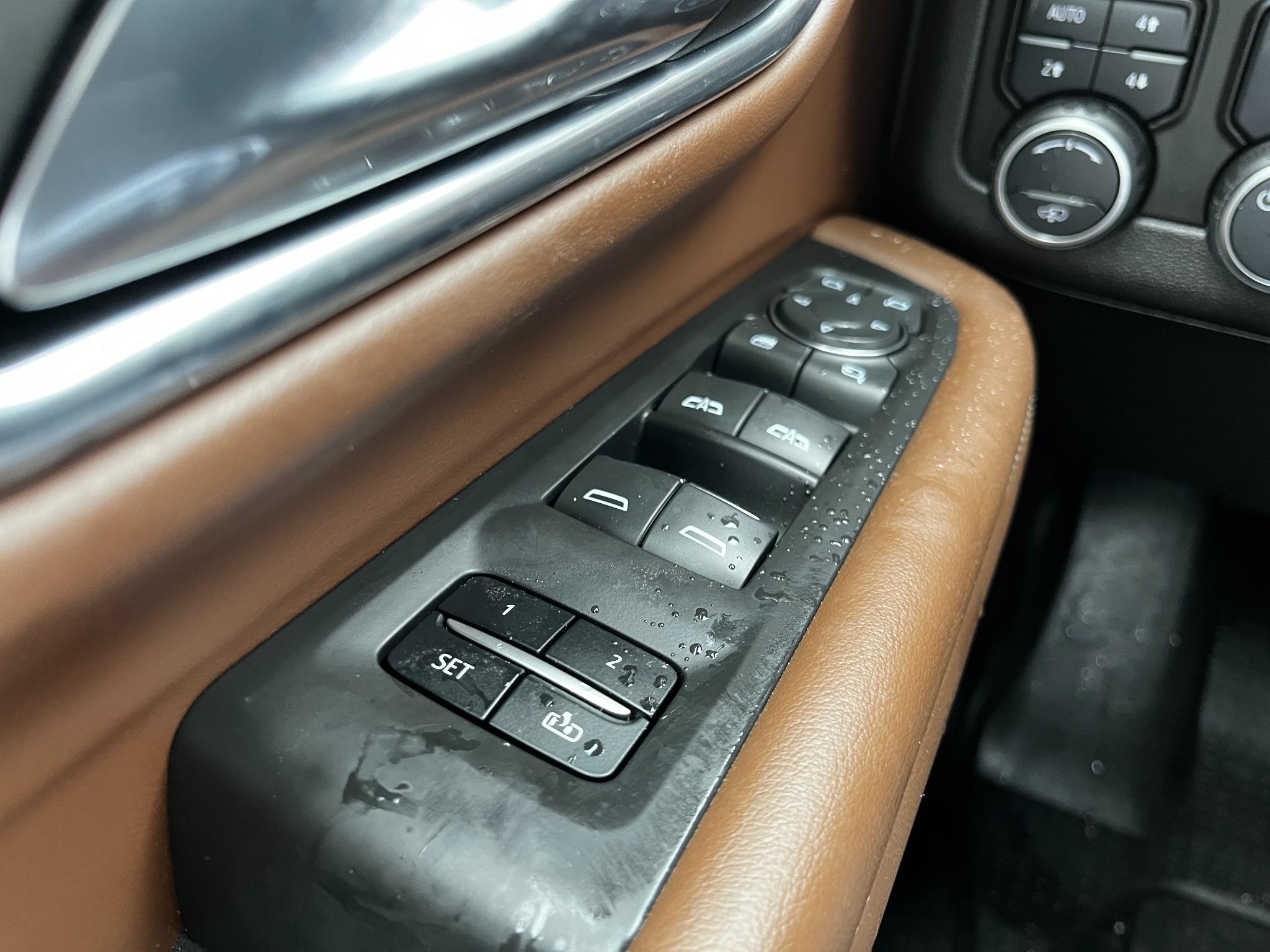 Chevrolet Suburban 4WD 4dr High Country 2021