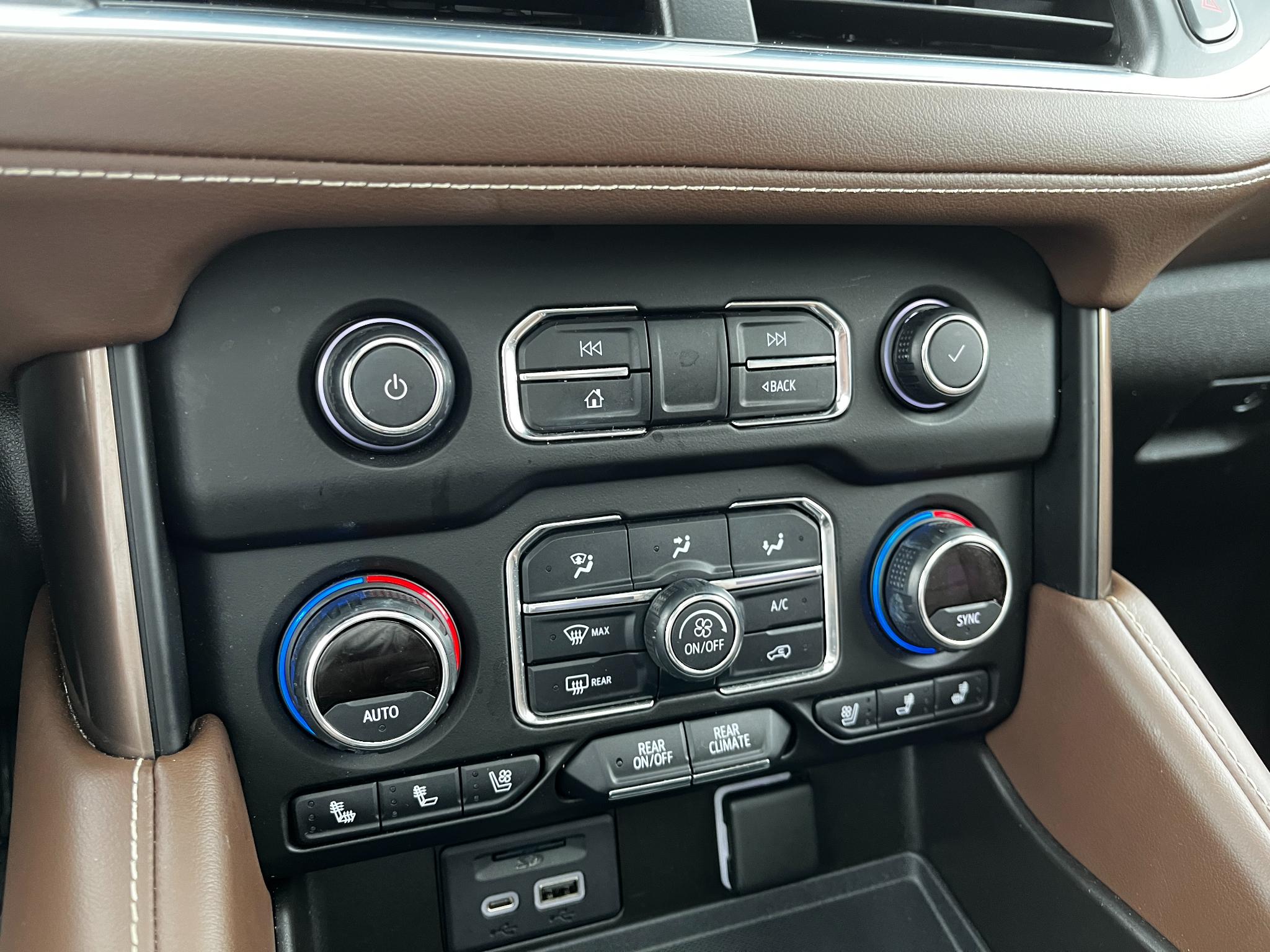 Chevrolet Suburban 4WD 4dr High Country 2021