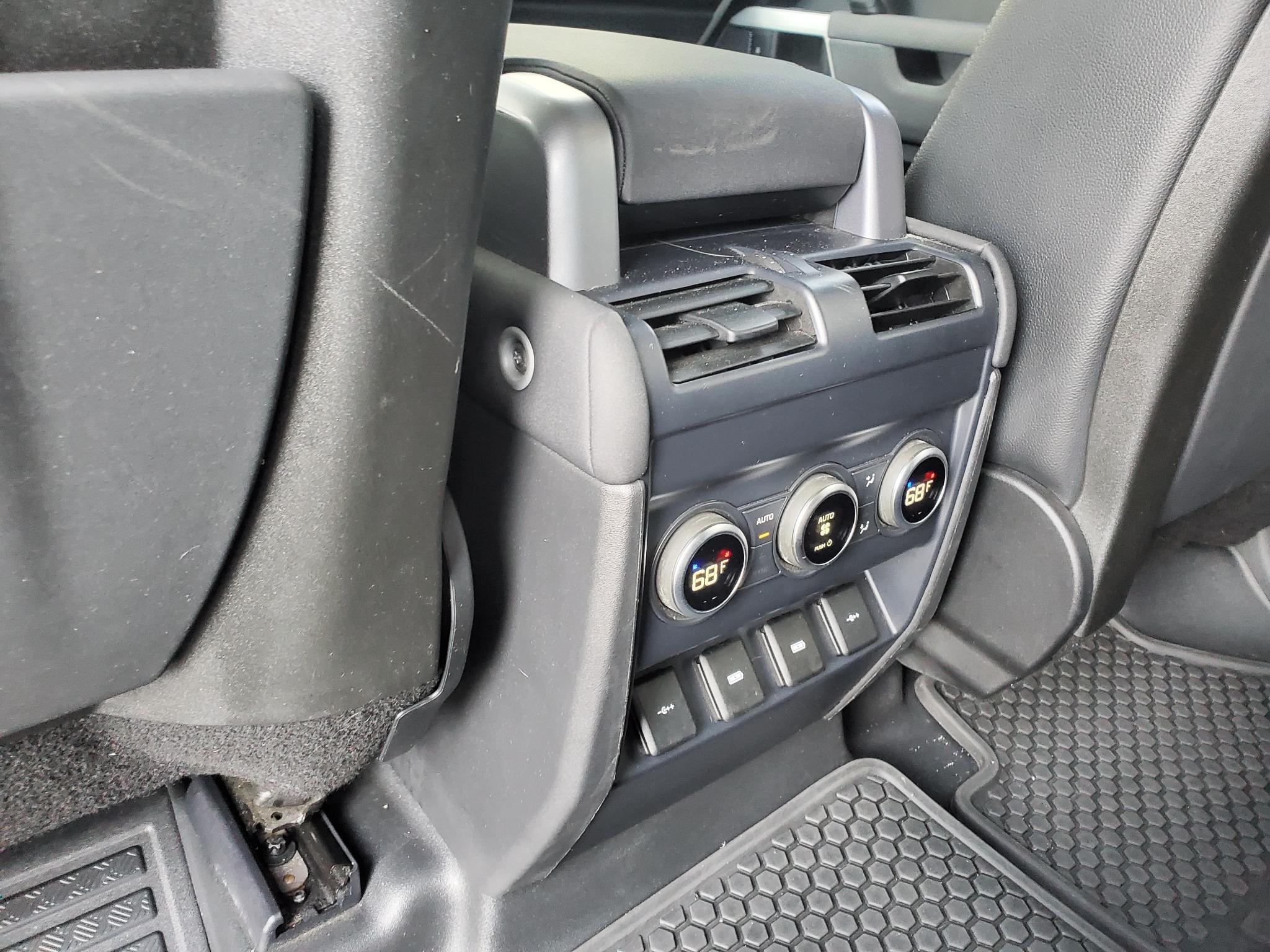 Land Rover Defender 110 SE AWD 2020