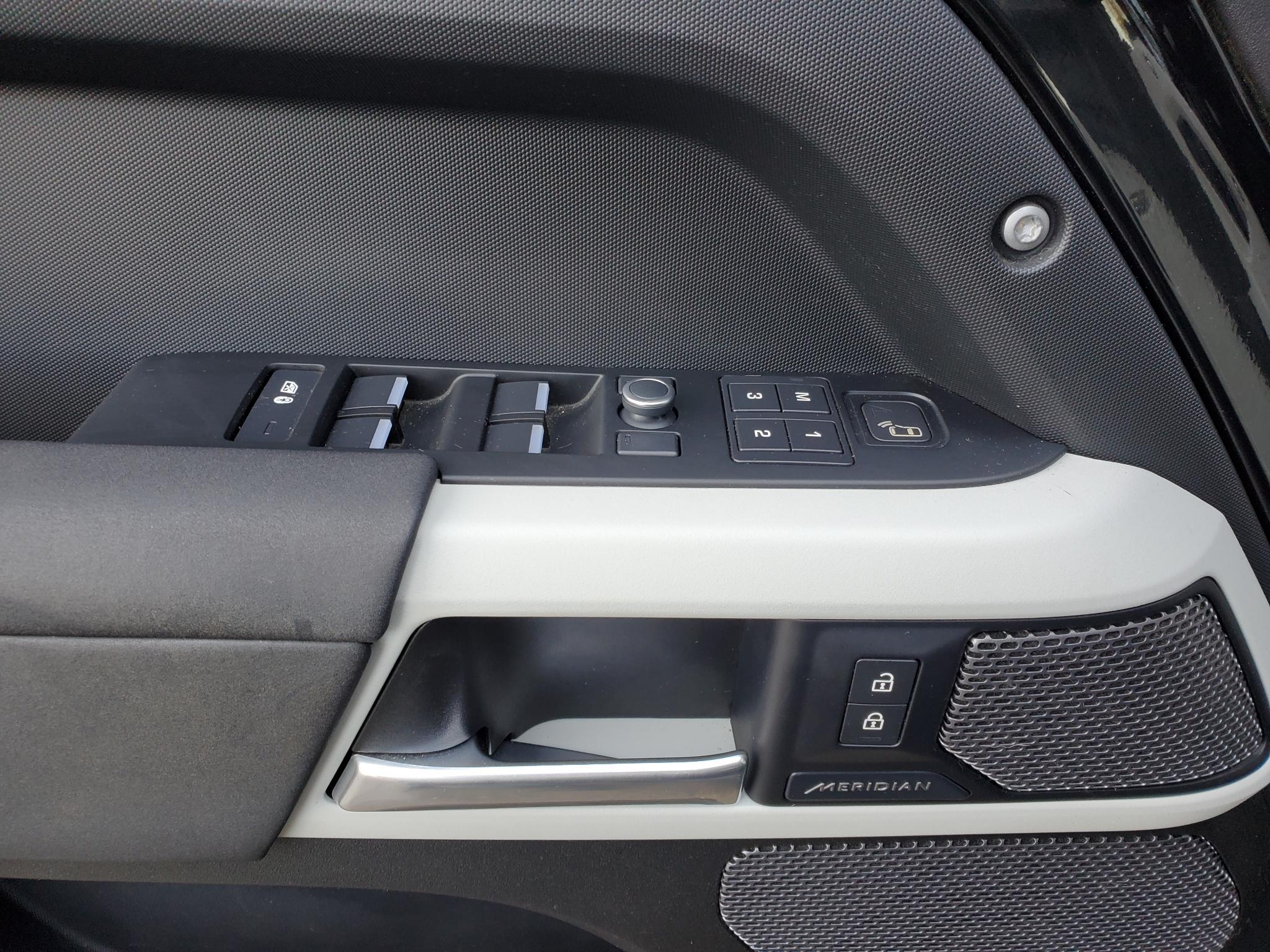 Land Rover Defender 110 SE AWD 2020