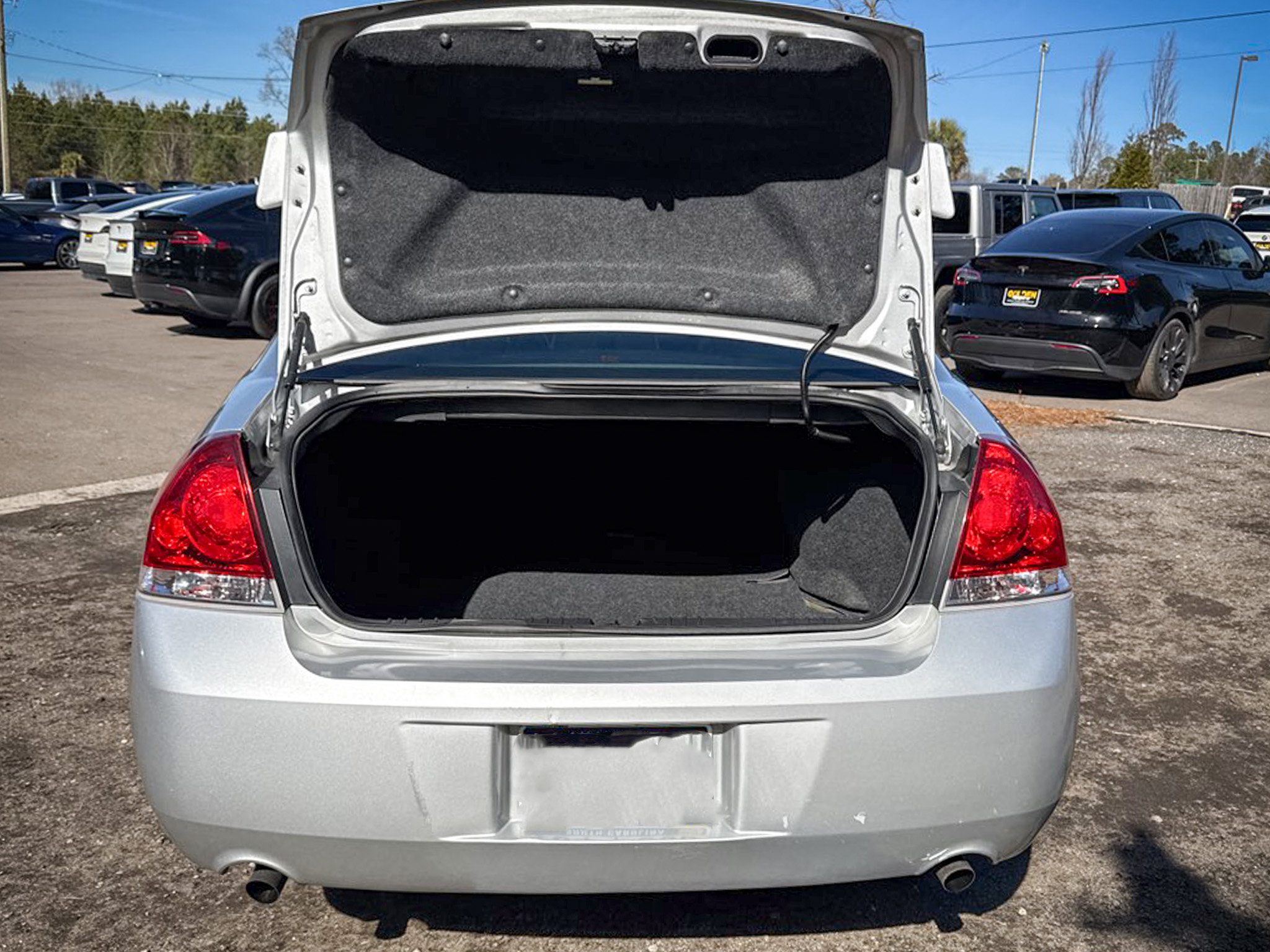 Chevrolet Impala 4dr Sdn LTZ 2010