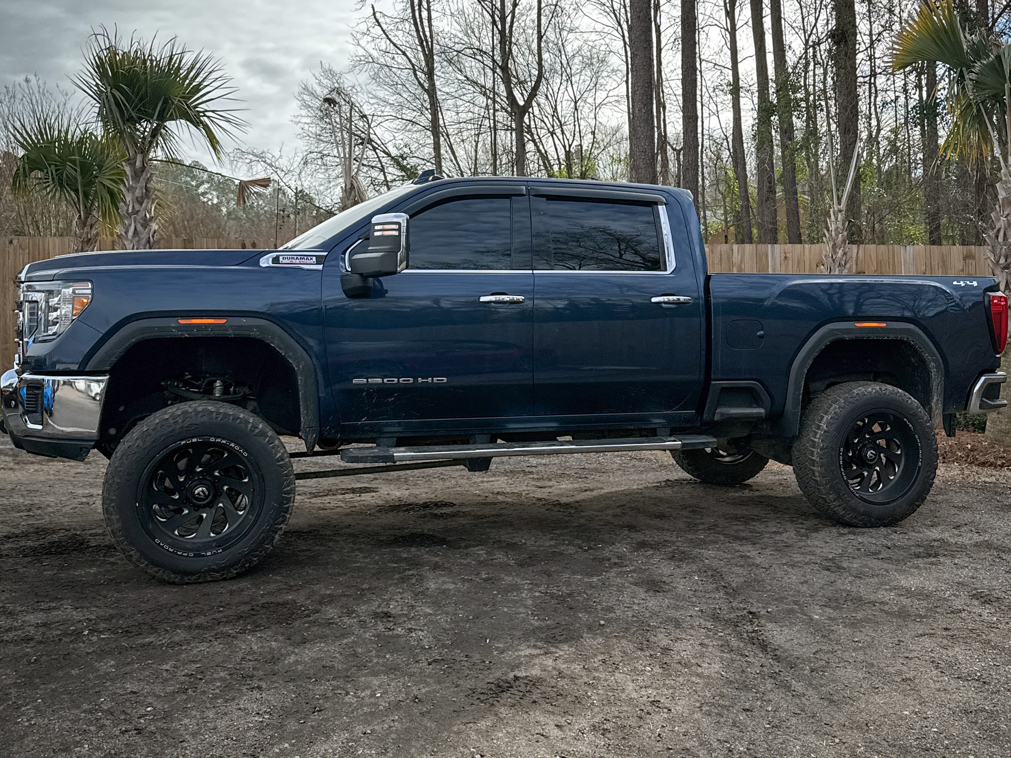 GMC Sierra 2500HD 4WD Crew Cab 159" SLT 2020
