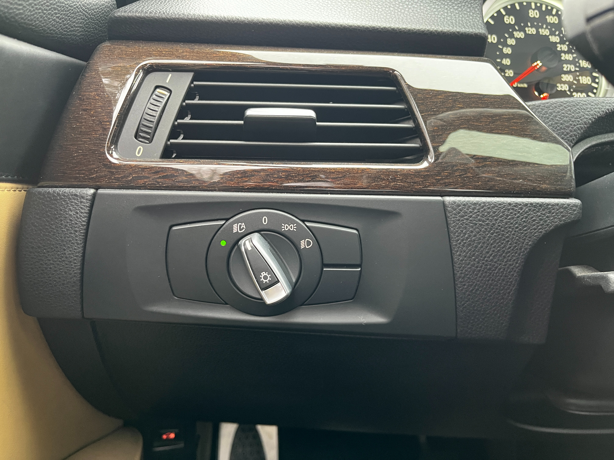 BMW M3 Competition Sedan 2011