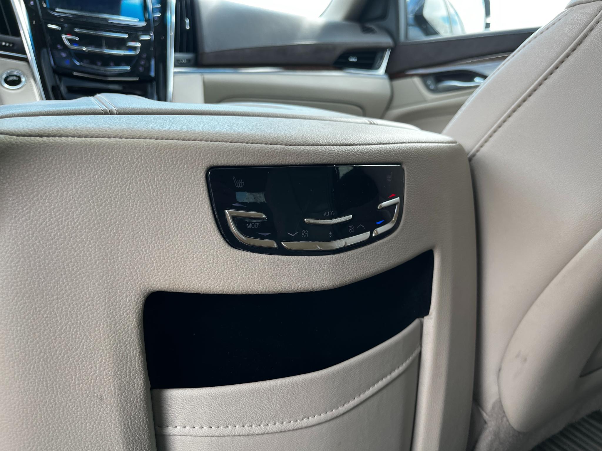 Cadillac Escalade Luxury 2017