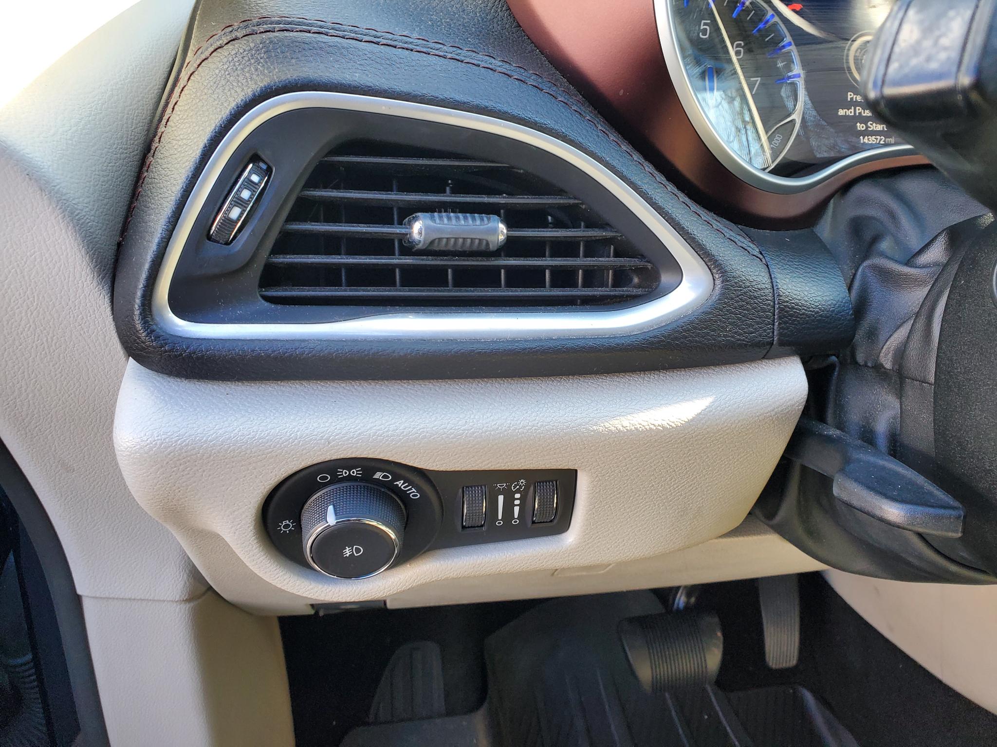 Chrysler Pacifica Limited 2018