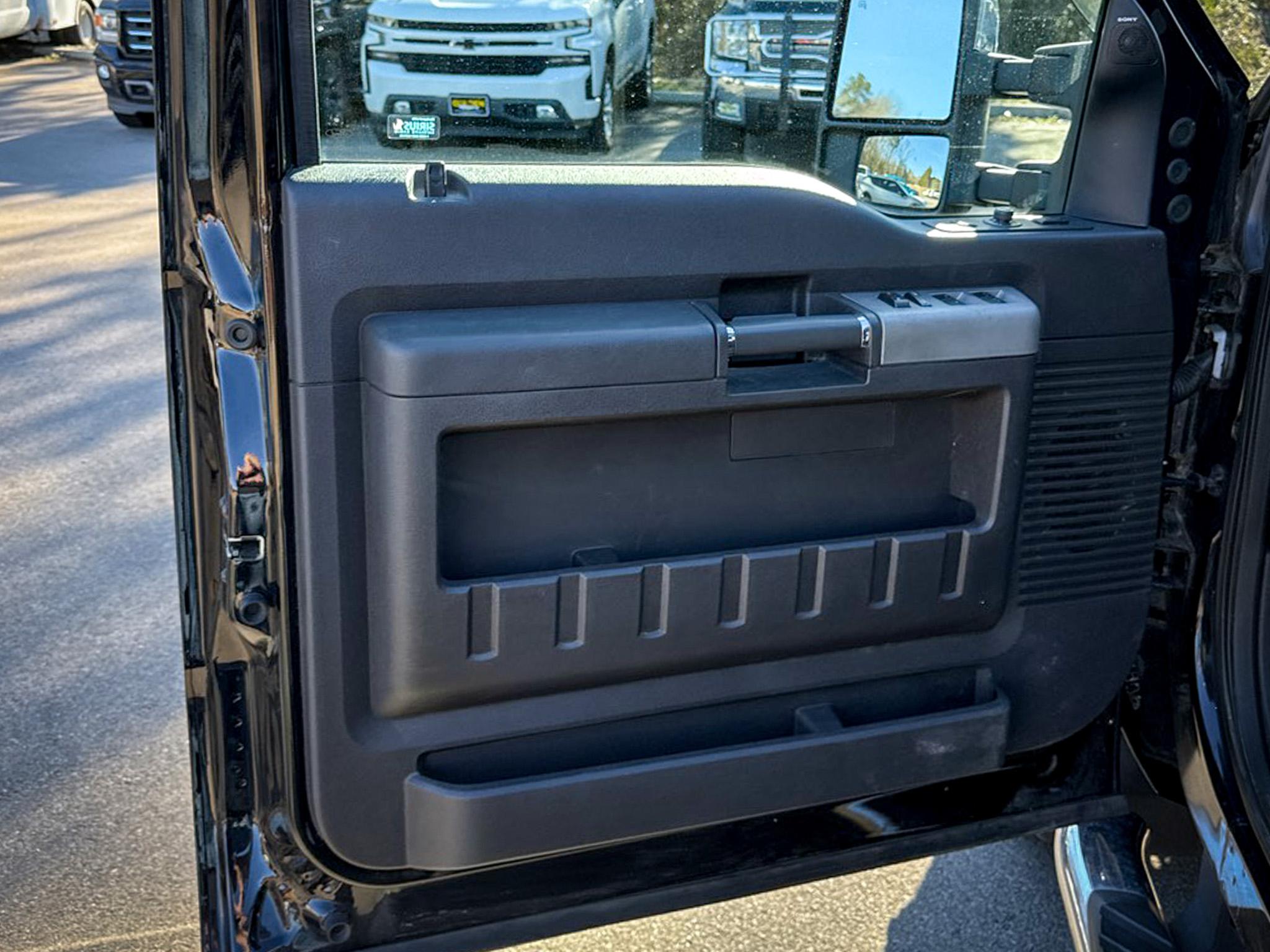 Ford Super Duty F-350 DRW  2016