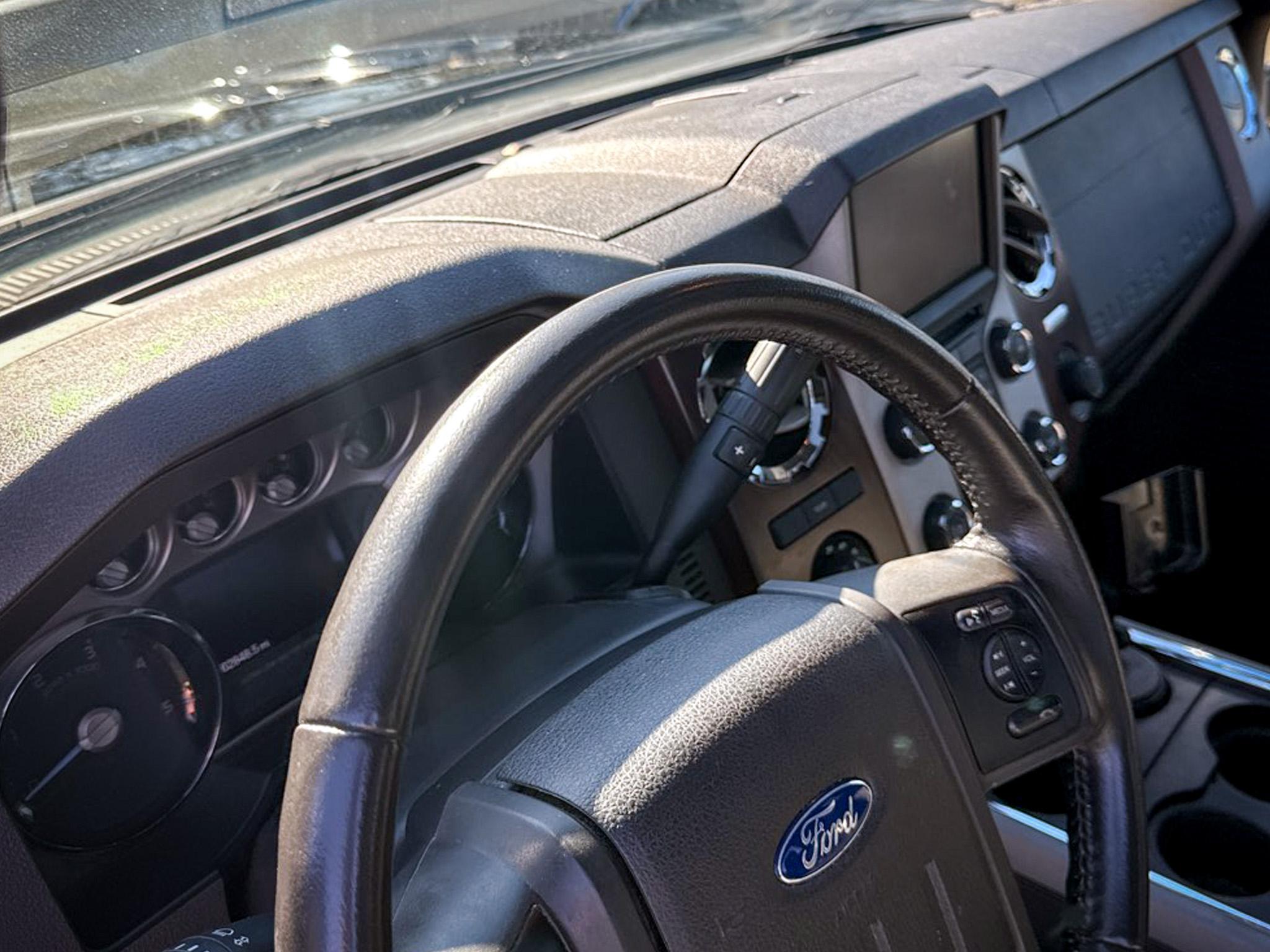 Ford Super Duty F-350 DRW  2016