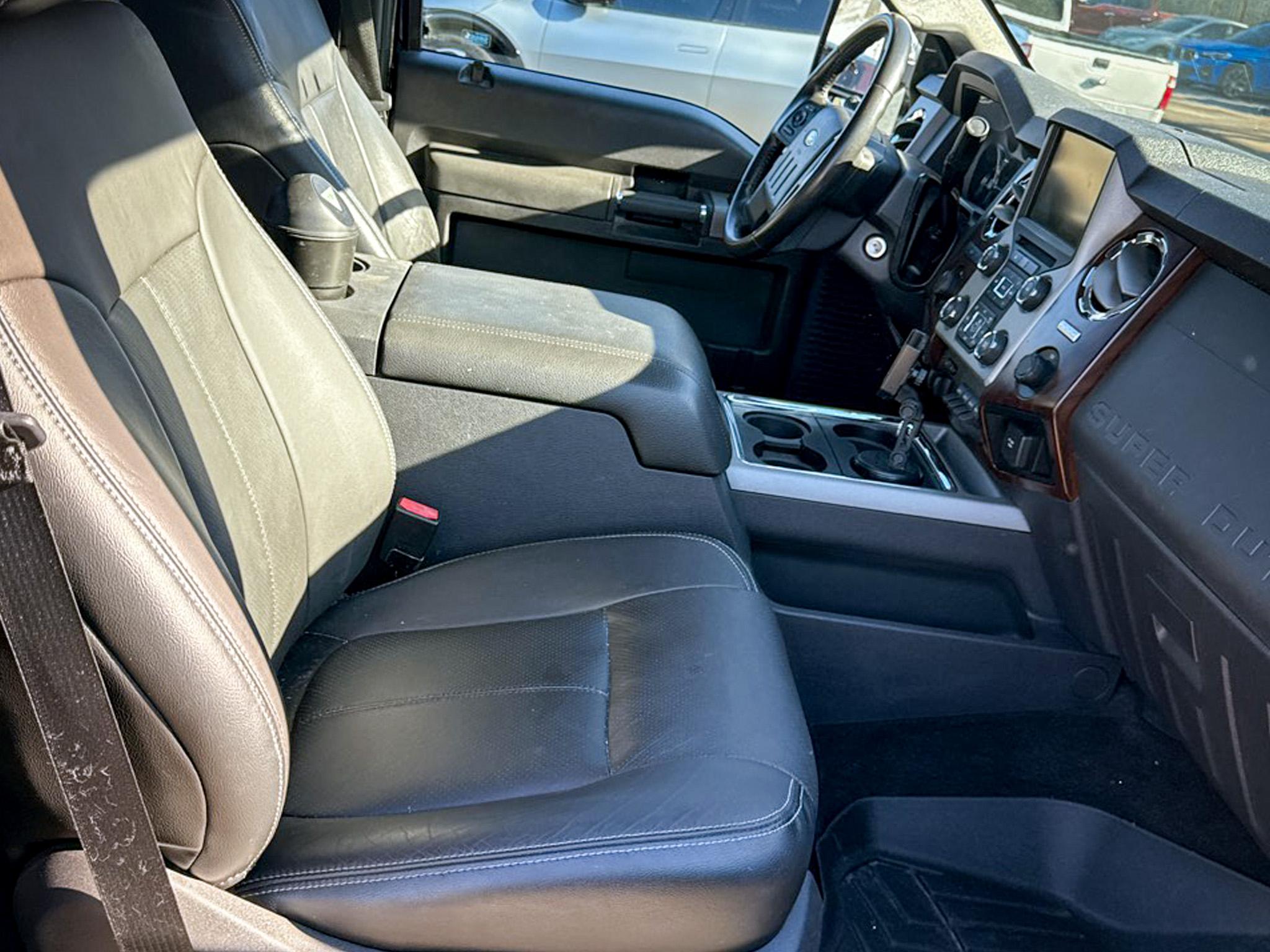 Ford Super Duty F-350 DRW  2016