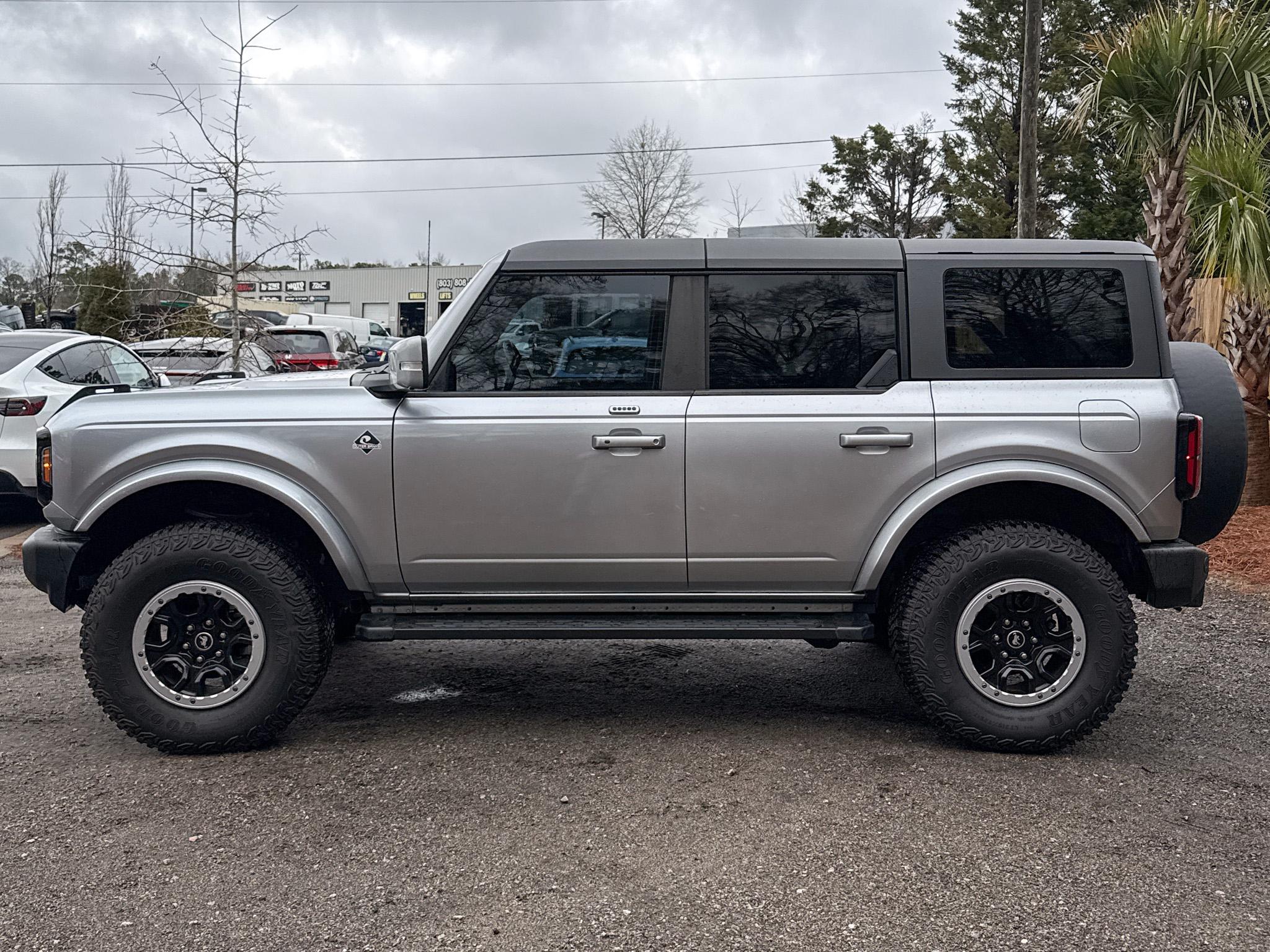 Ford Bronco Outer Banks 4 Door Advanced 4x4 2023