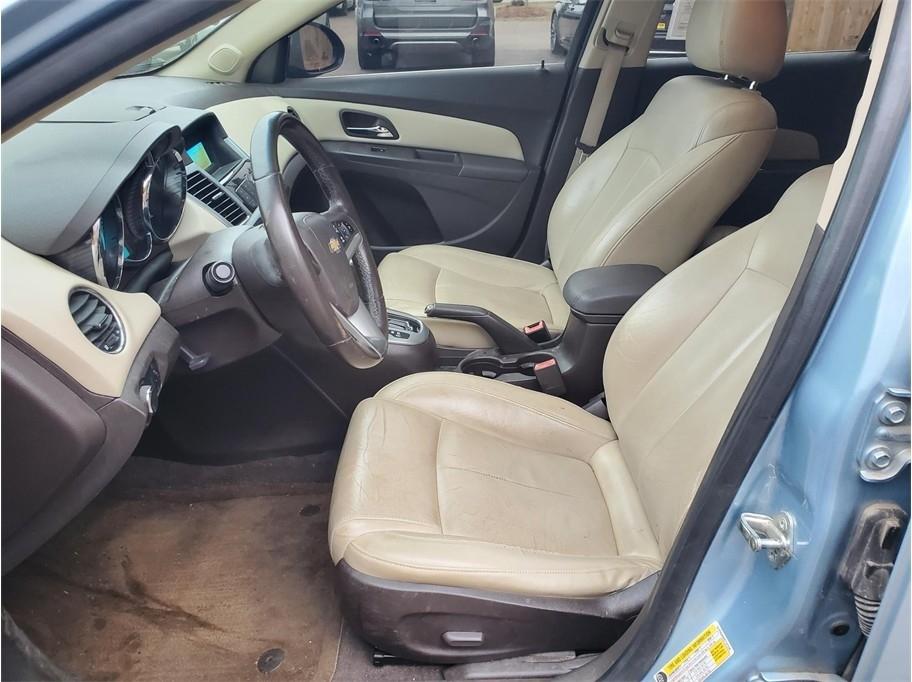 Chevrolet Cruze 4dr Sdn LTZ 2011