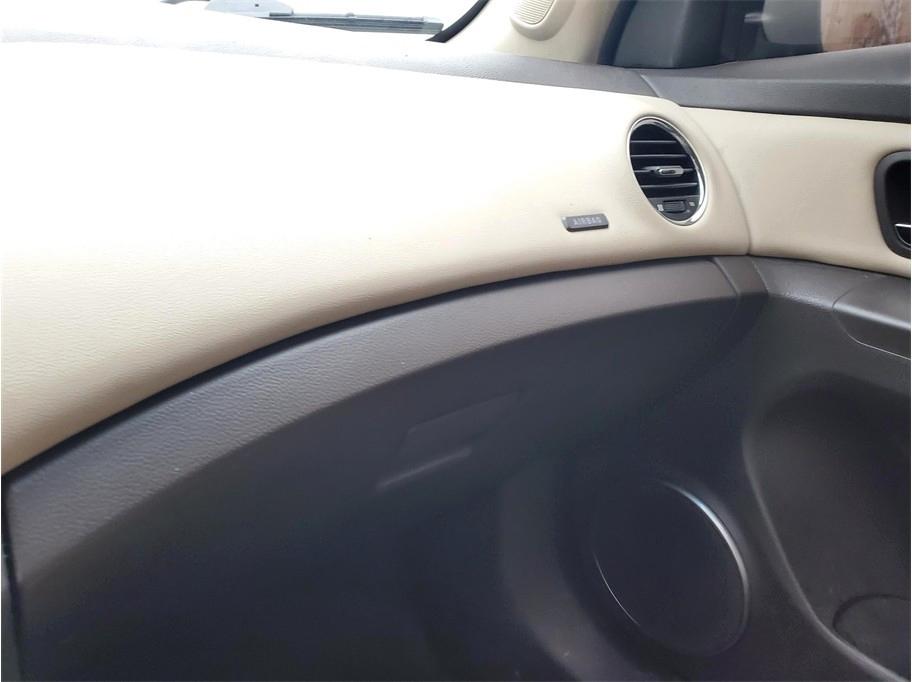 Chevrolet Cruze 4dr Sdn LTZ 2011