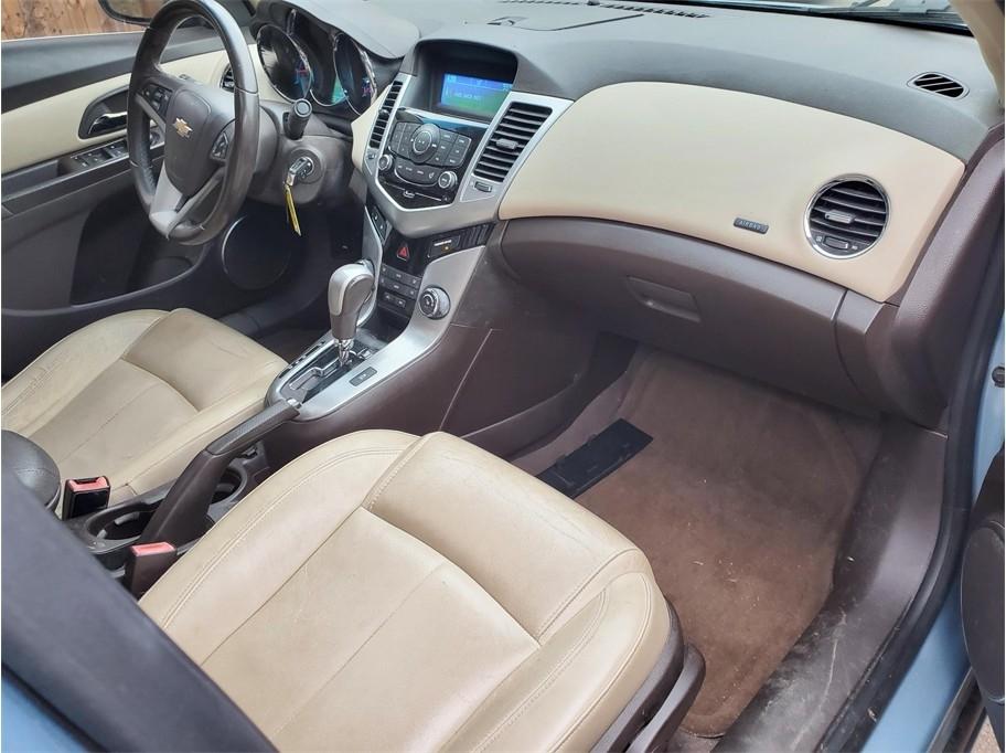 Chevrolet Cruze 4dr Sdn LTZ 2011