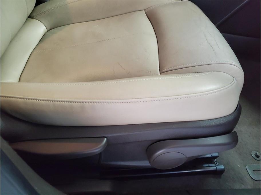 Chevrolet Cruze 4dr Sdn LTZ 2011