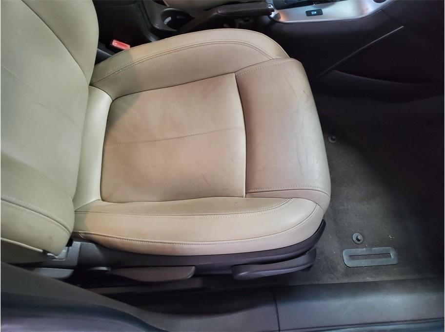 Chevrolet Cruze 4dr Sdn LTZ 2011